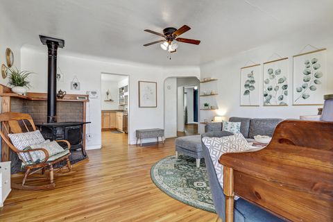 936 Palomas Drive SE Albuquerque NM 87108