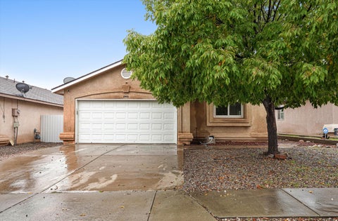 Photo of 10416 Johncock Avenue SW, Albuquerque, NM 87121 (MLS # 1111893)