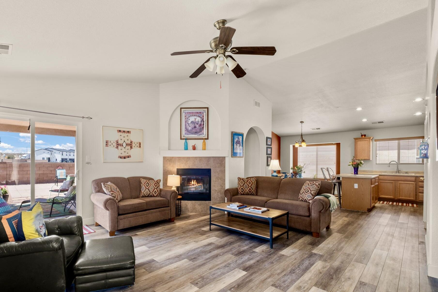 408 Peaceful Meadows Drive, Rio Rancho, New Mexico image 4