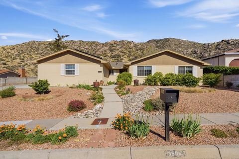 3504 Camino De La Sierra NE Albuquerque NM 87111