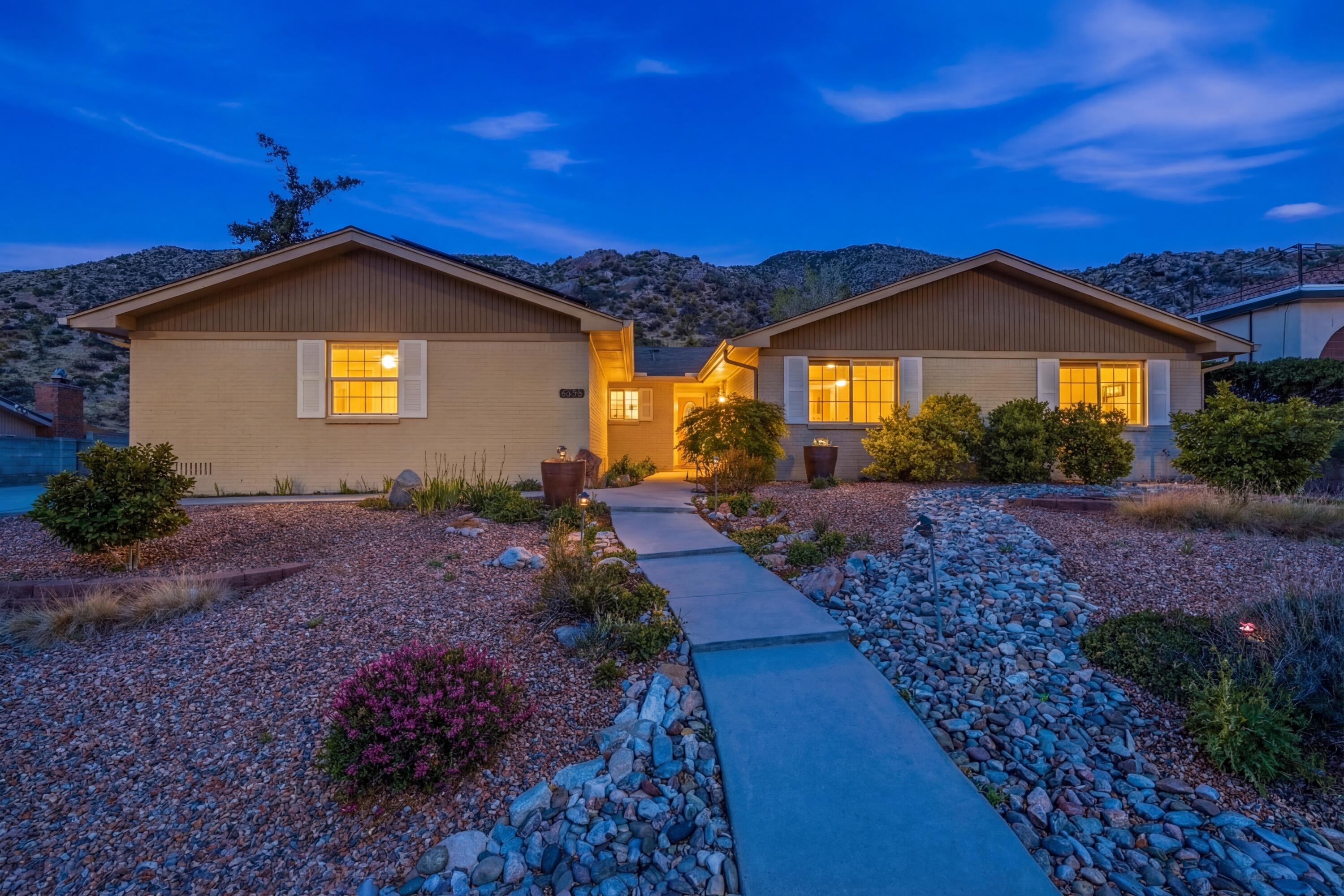 3504 Camino De La Sierra NE