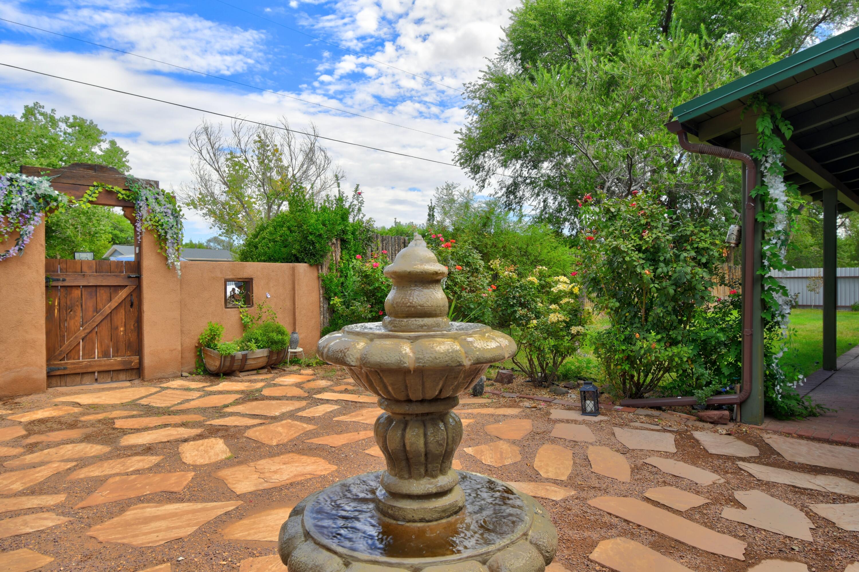 635 Esperanza Drive