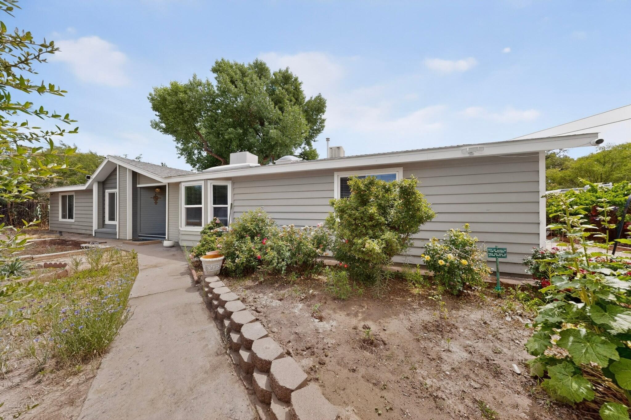 741 Garden Road SW