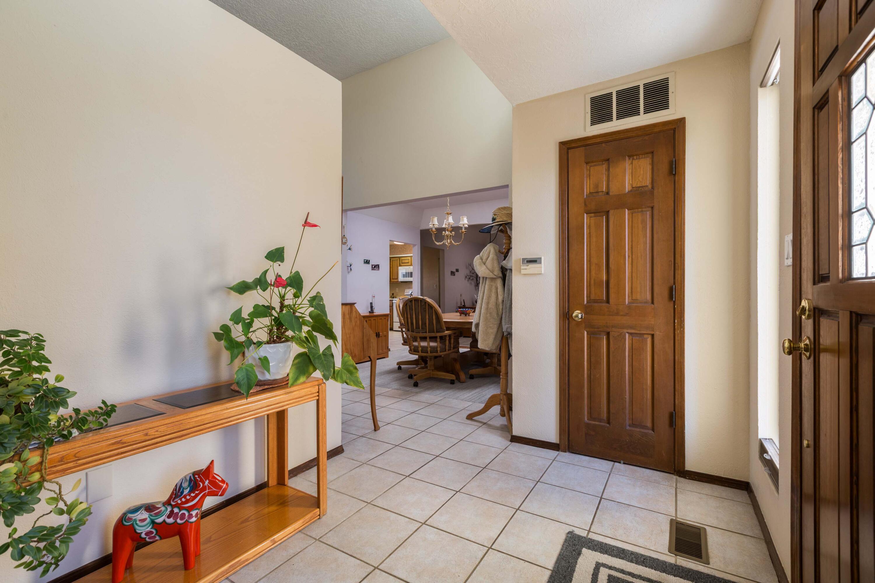 9615 Regal Ridge Drive NE