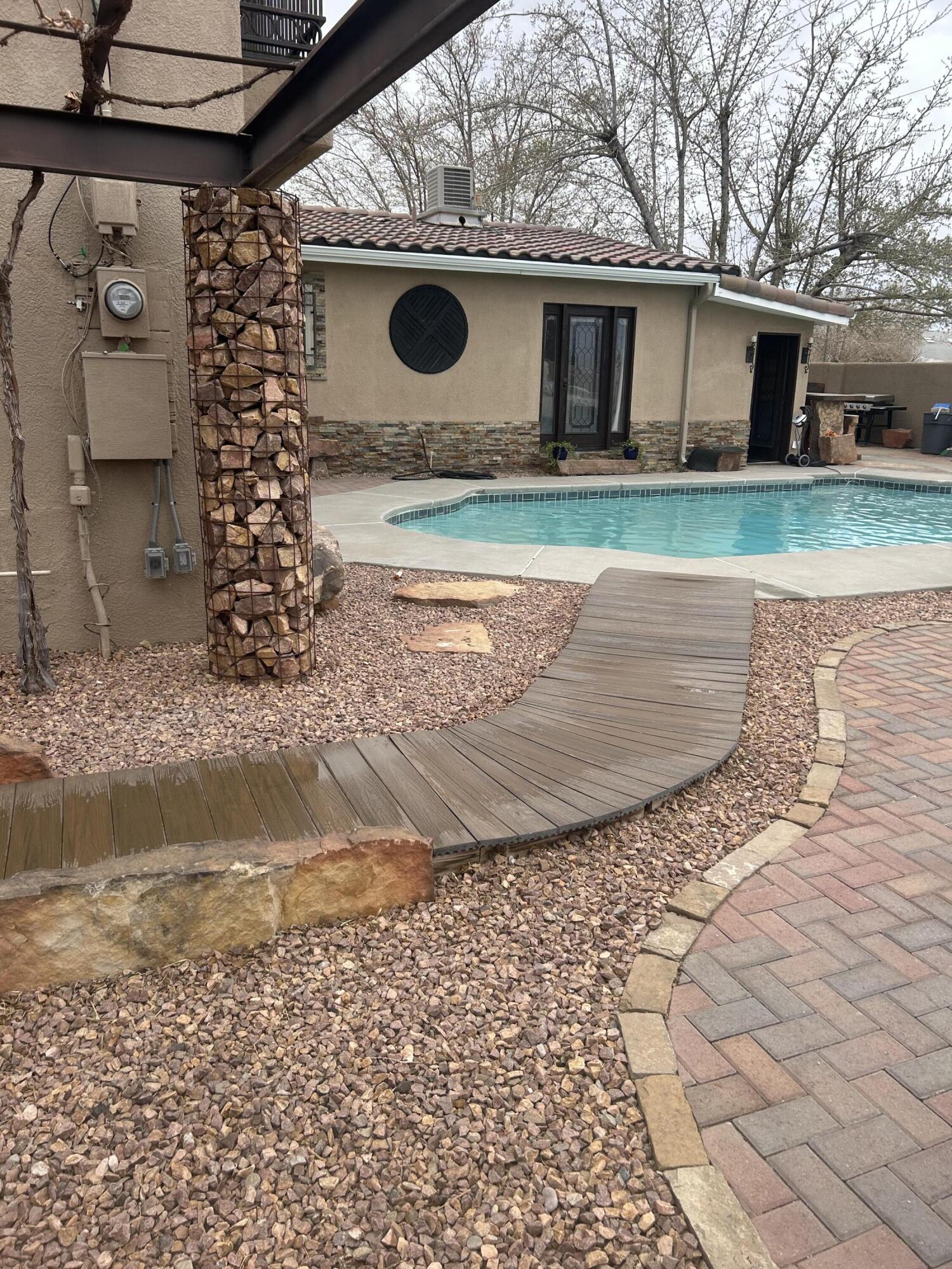 864 Loma Hermosa Drive, Albuquerque, New Mexico image 31
