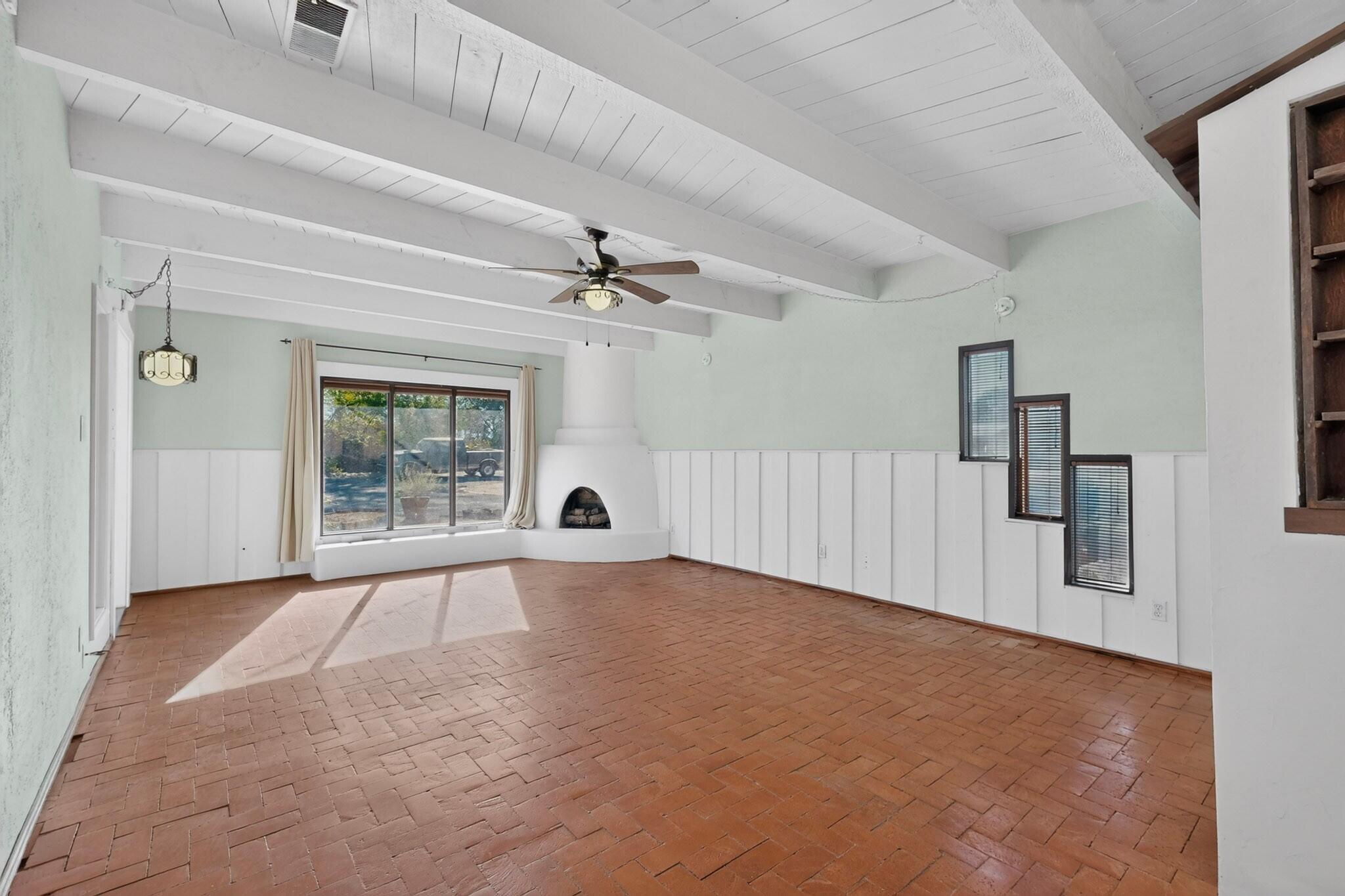 225 Willow Road NW