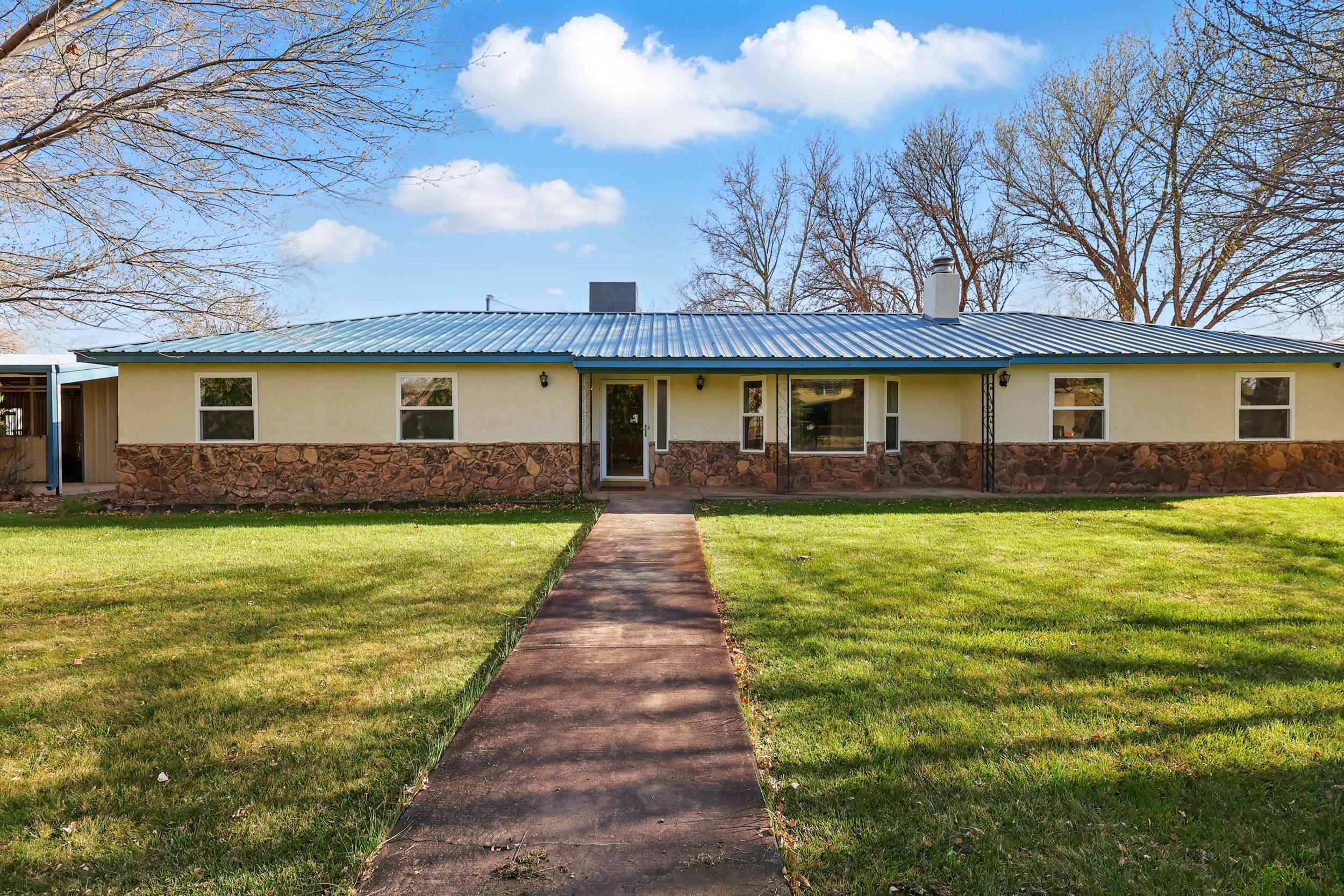 6 Avenida Alegre, Los Lunas, New Mexico image 2