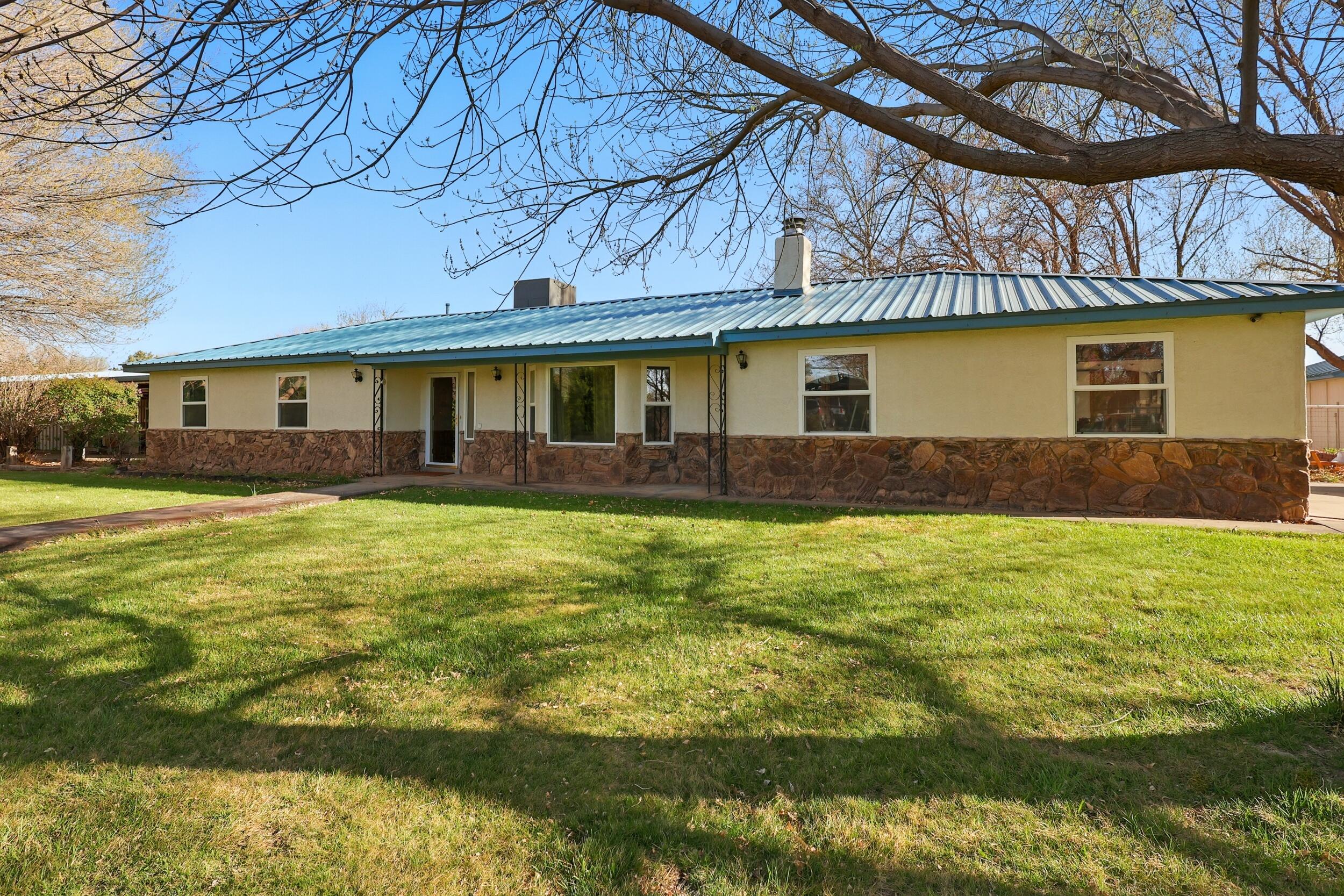 6 Avenida Alegre, Los Lunas, New Mexico image 1