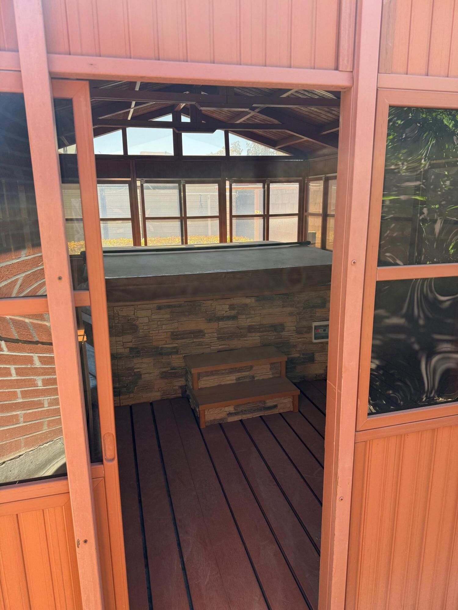 5710 Bellamah Avenue NE