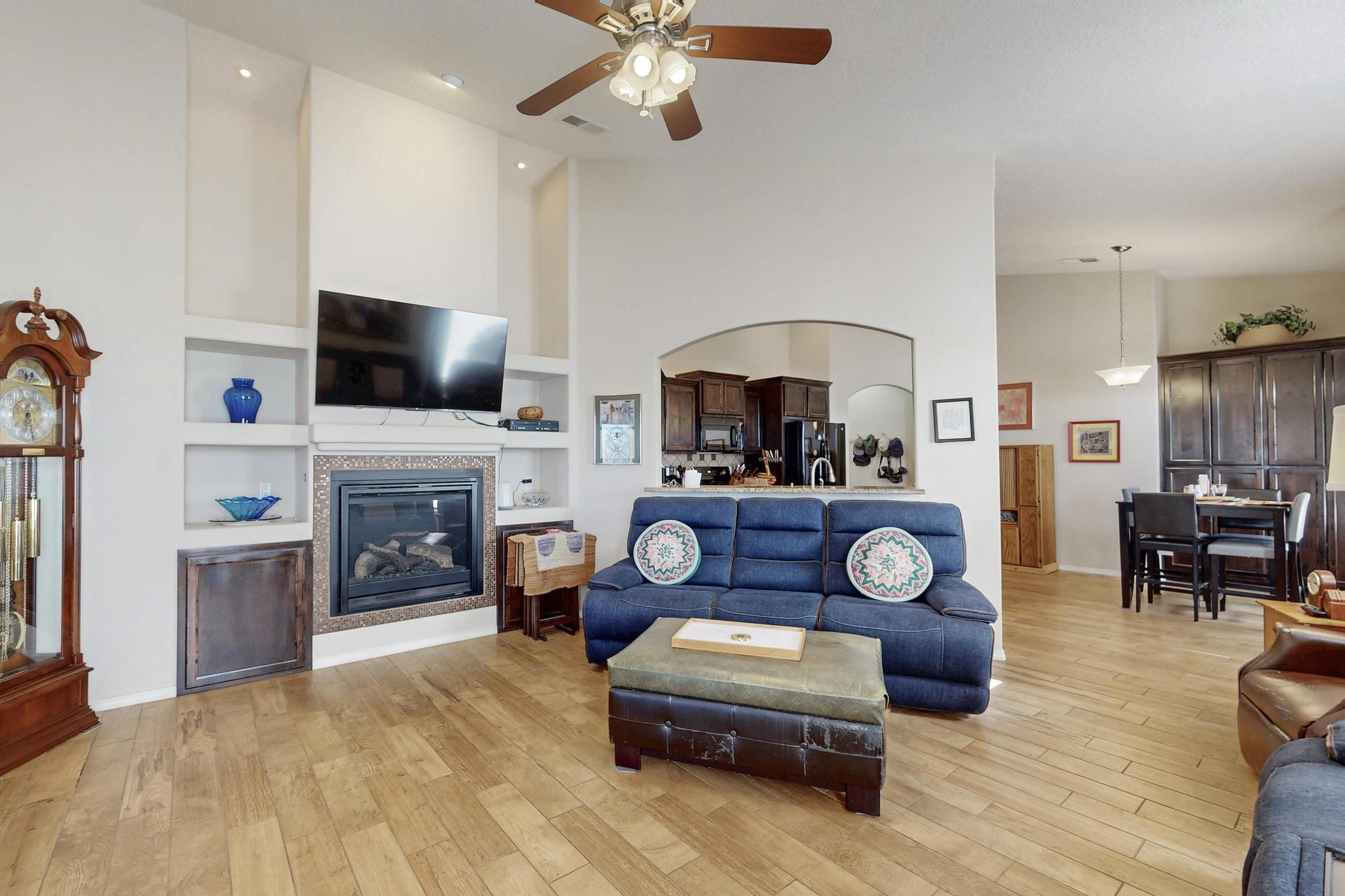 328 Sunrise Bluffs Drive, Belen, New Mexico image 12