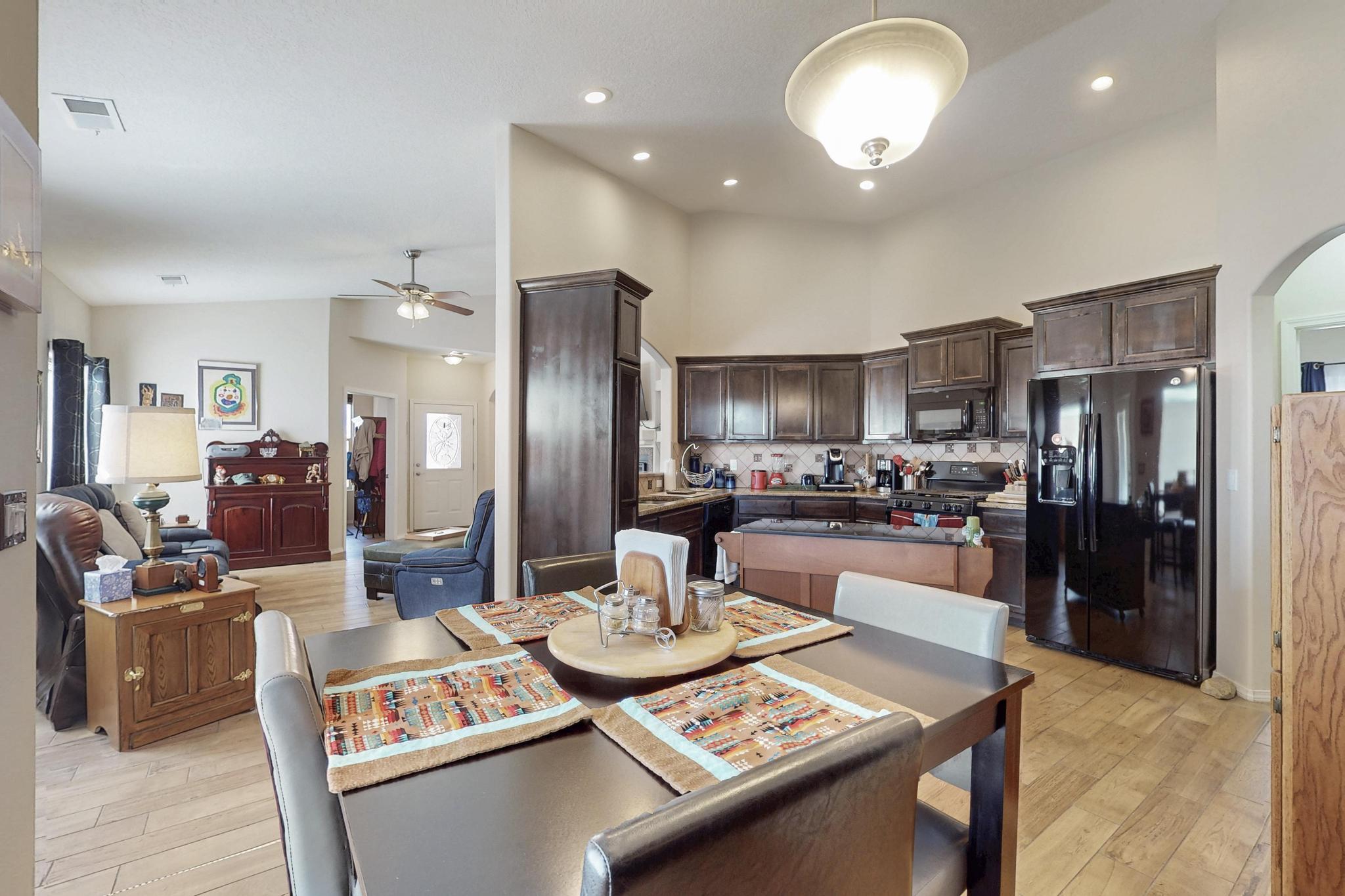 328 Sunrise Bluffs Drive, Belen, New Mexico image 13