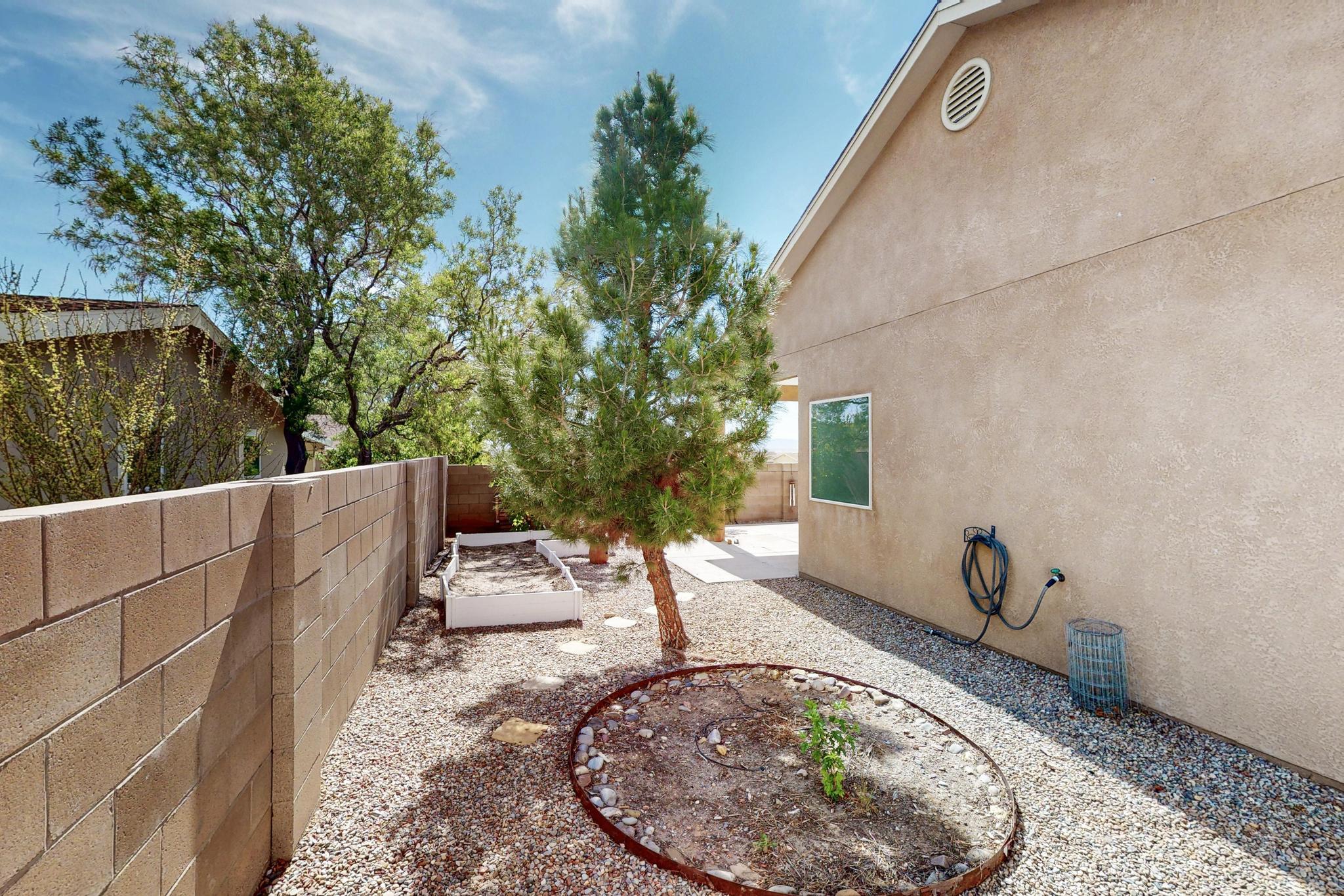 328 Sunrise Bluffs Drive, Belen, New Mexico image 42