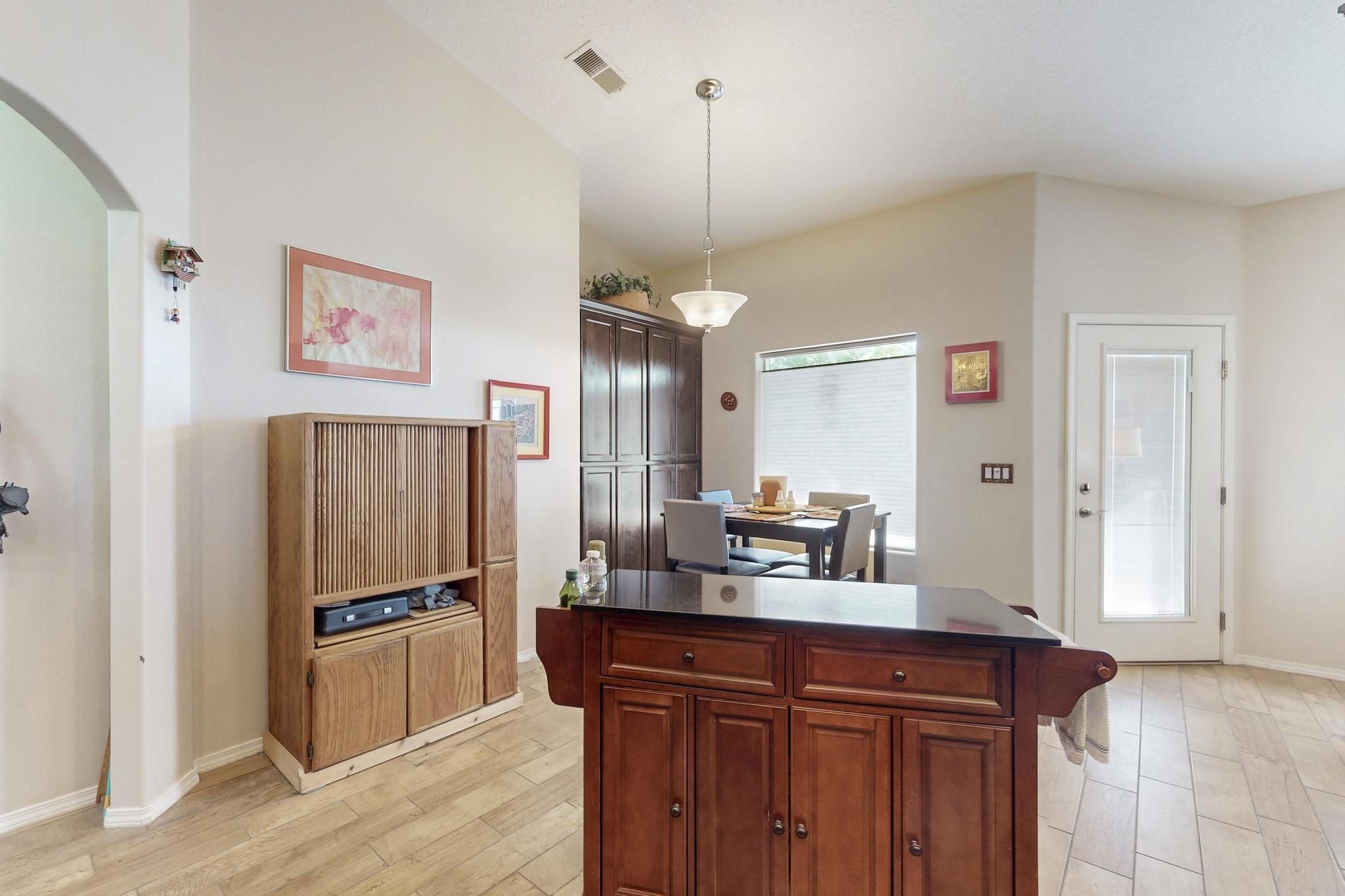 328 Sunrise Bluffs Drive, Belen, New Mexico image 17