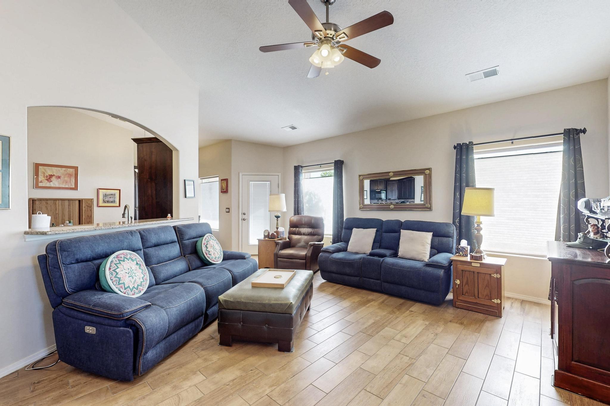 328 Sunrise Bluffs Drive, Belen, New Mexico image 10