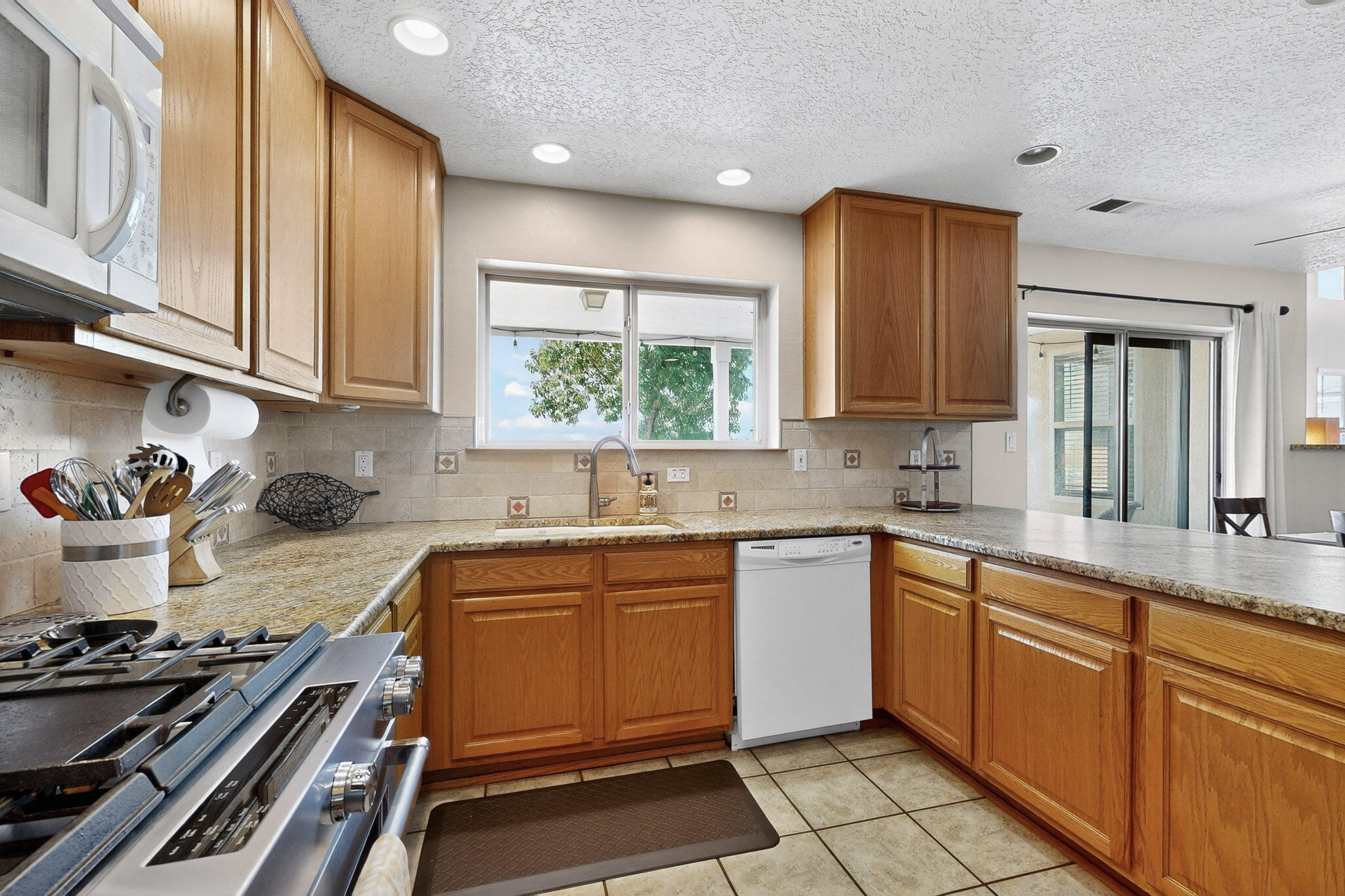 8705 TIERRA ALEGRE Drive NE