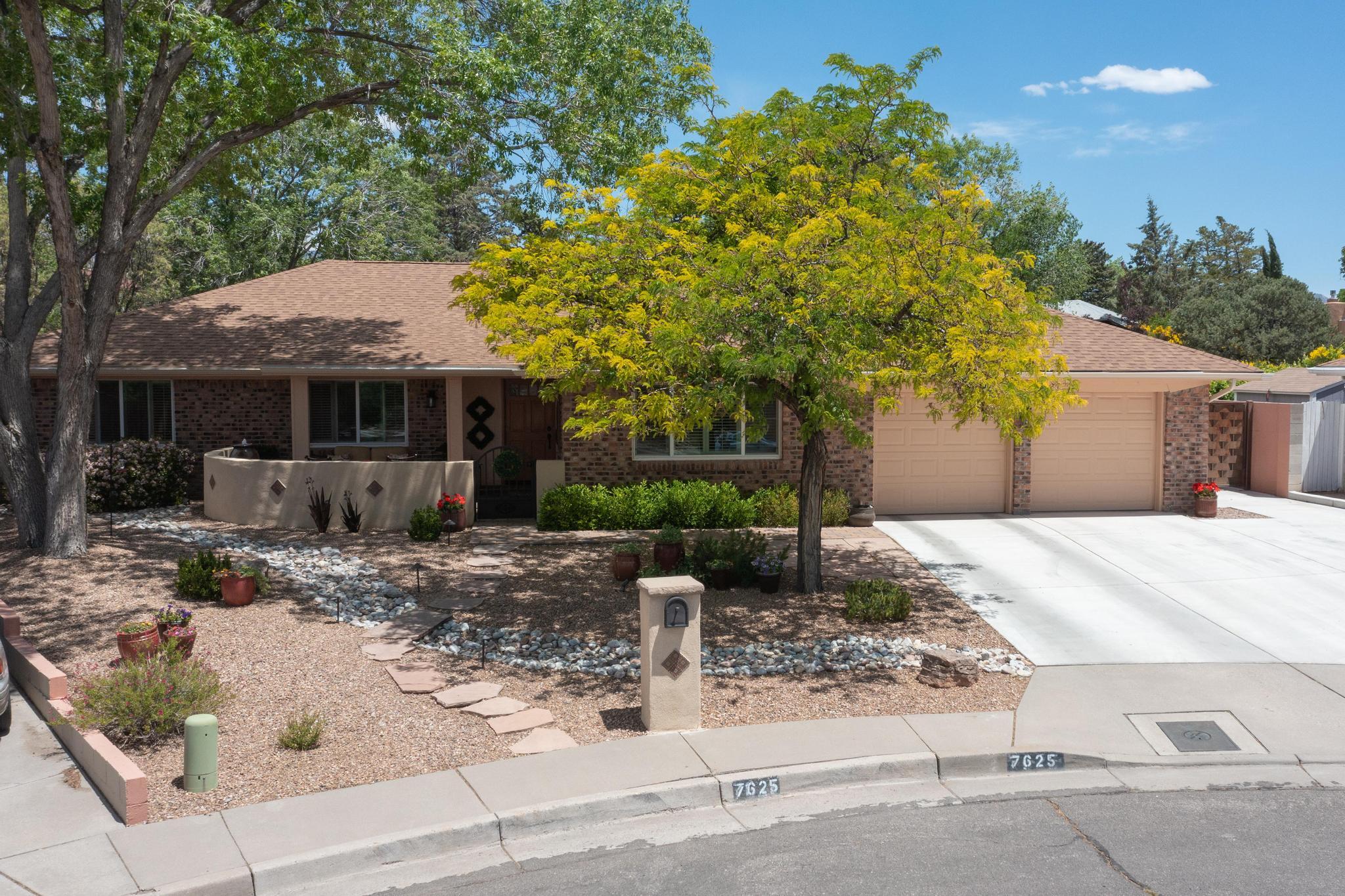 7625 Arroyo Del Oso Avenue, Albuquerque, New Mexico image 1