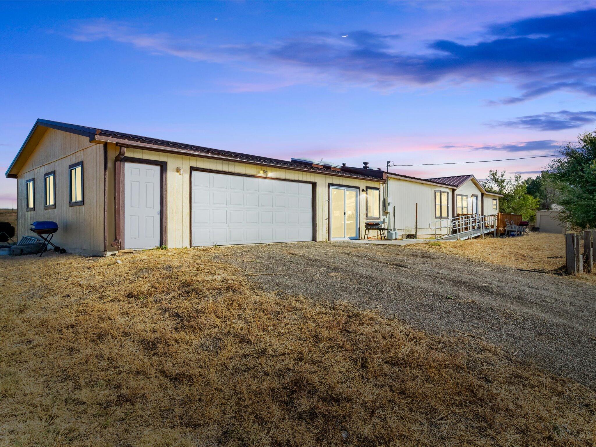 11 Rabbit Run Court, Moriarty, New Mexico image 1