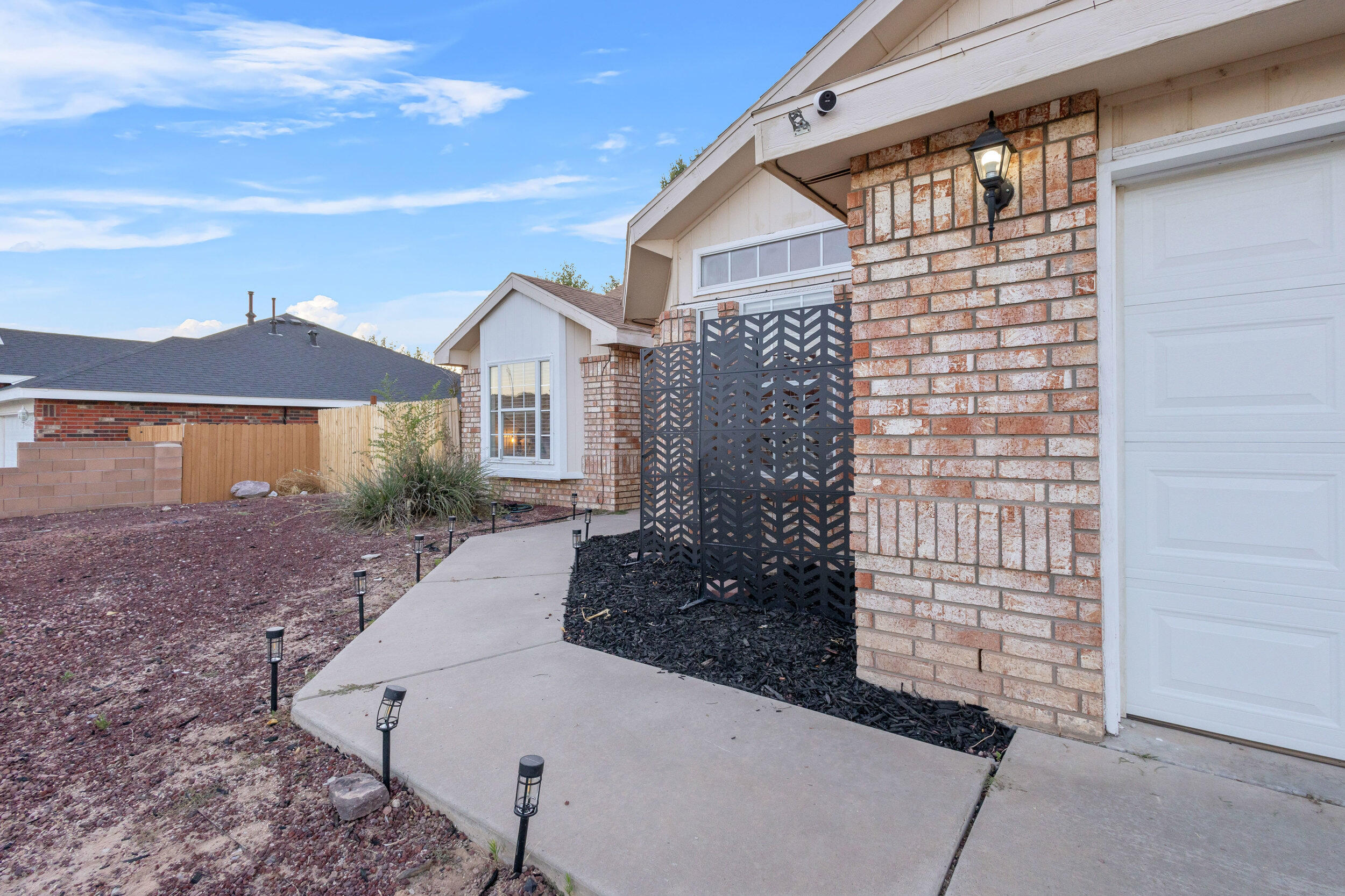 43 Juniper Avenue, Los Lunas, New Mexico image 2