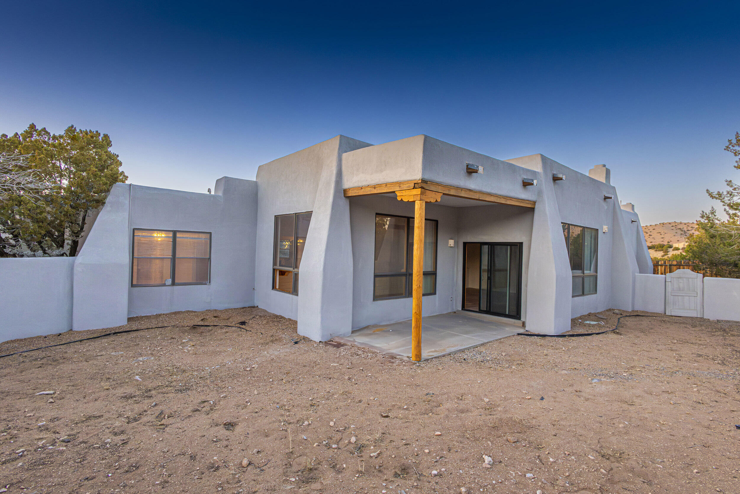 4 Juniper Road, Placitas, New Mexico image 1