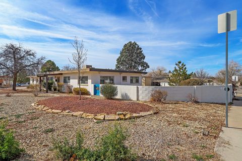 933 Avenida Estrellita NE Albuquerque NM 87110