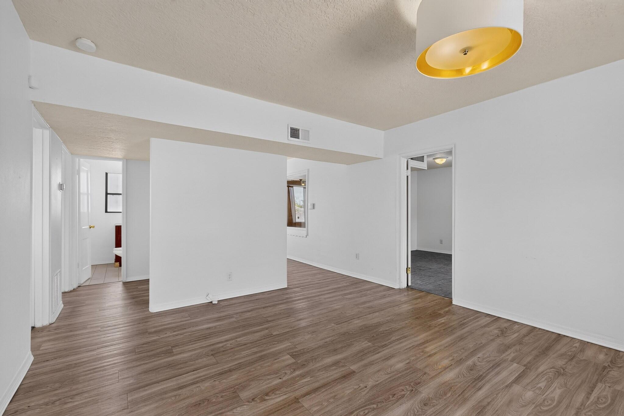 2907 San Mateo Boulevard NE