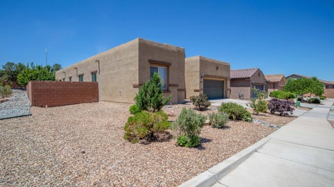 Photo of 5001 Calle Parasol NW, Albuquerque, NM 87120 (MLS # 1111509)