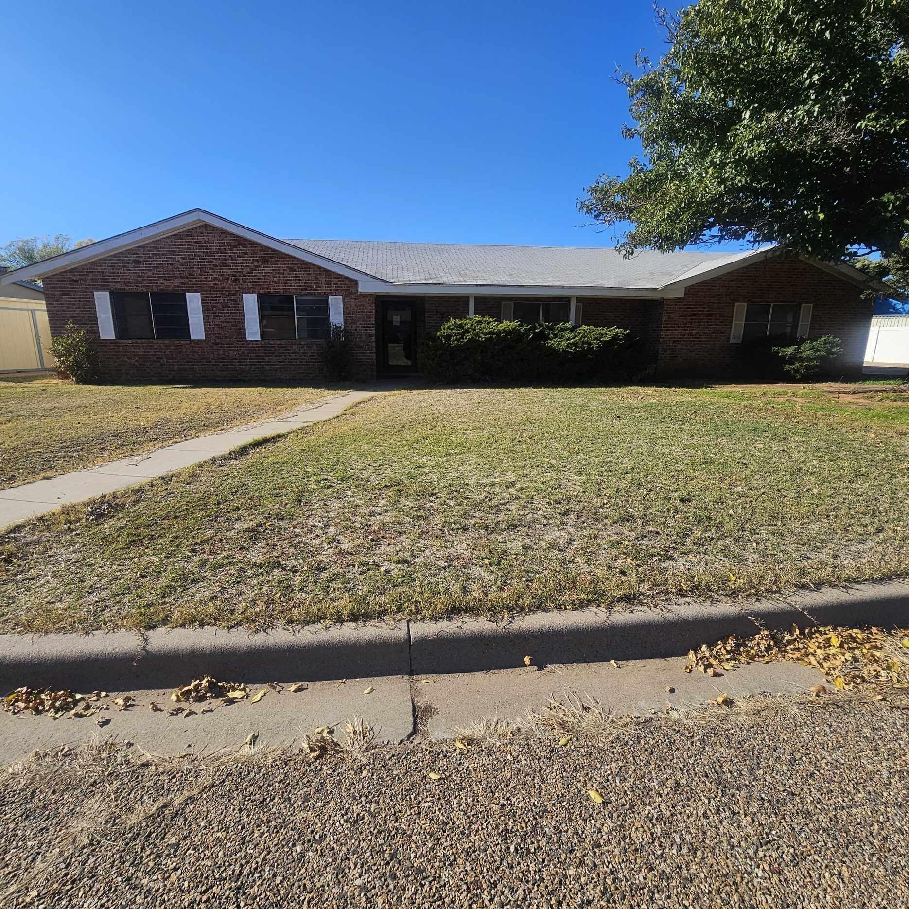 1732 Belvoir Circle, Clovis, New Mexico image 1