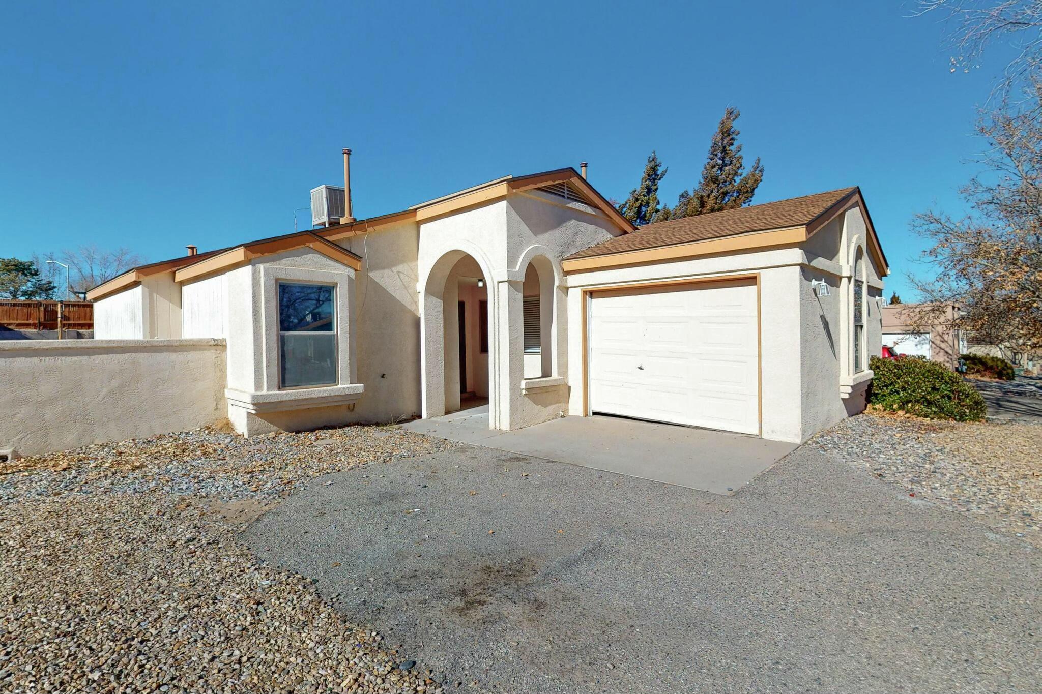 900 Charles Drive, Rio Rancho, New Mexico image 1