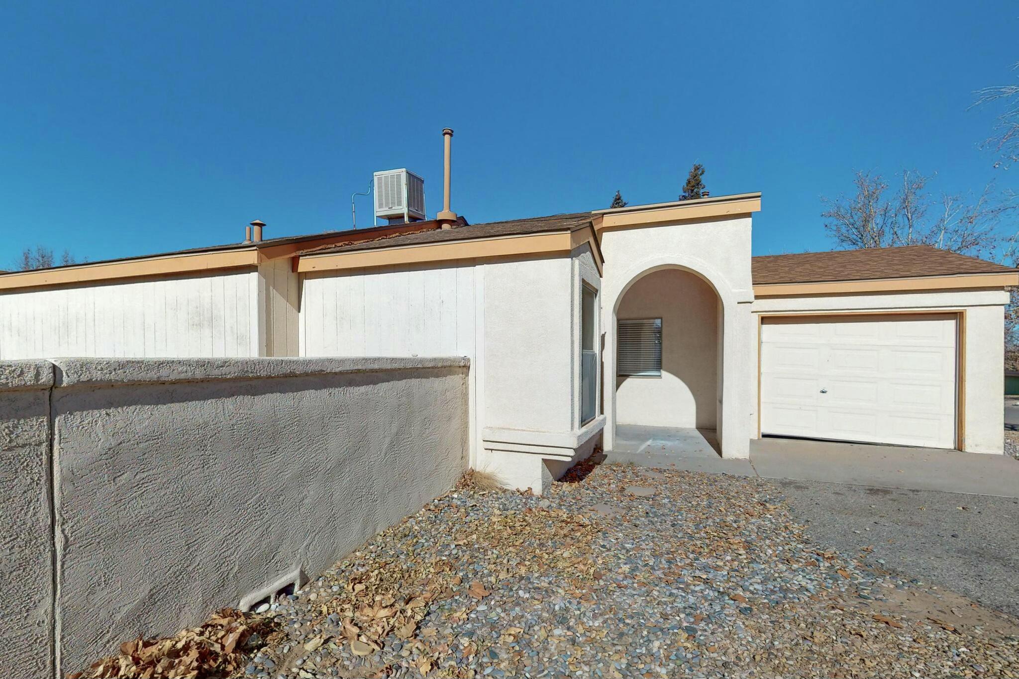 900 Charles Drive, Rio Rancho, New Mexico image 2