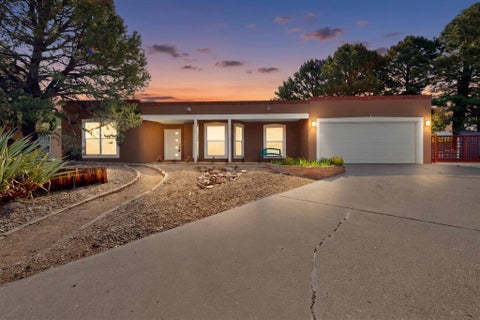 Homes For Sale - 2320 Punta De Vista Place<br/> Bernalillo County, Albuquerque, NM 87112