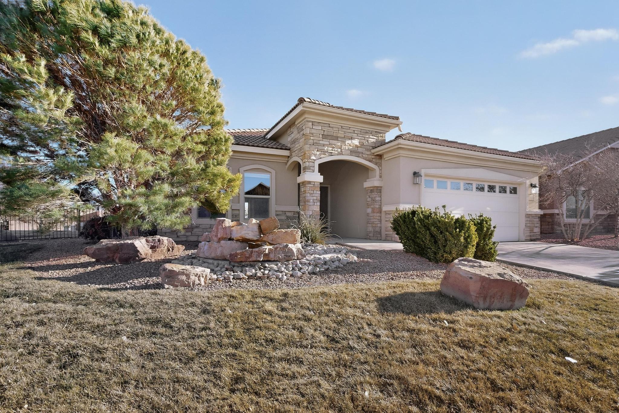 900 Cottonwood Circle