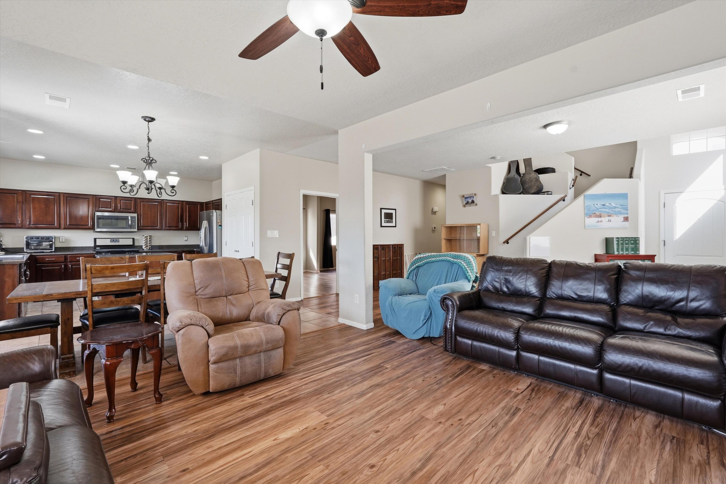 6928 Hawkwatch Road NW