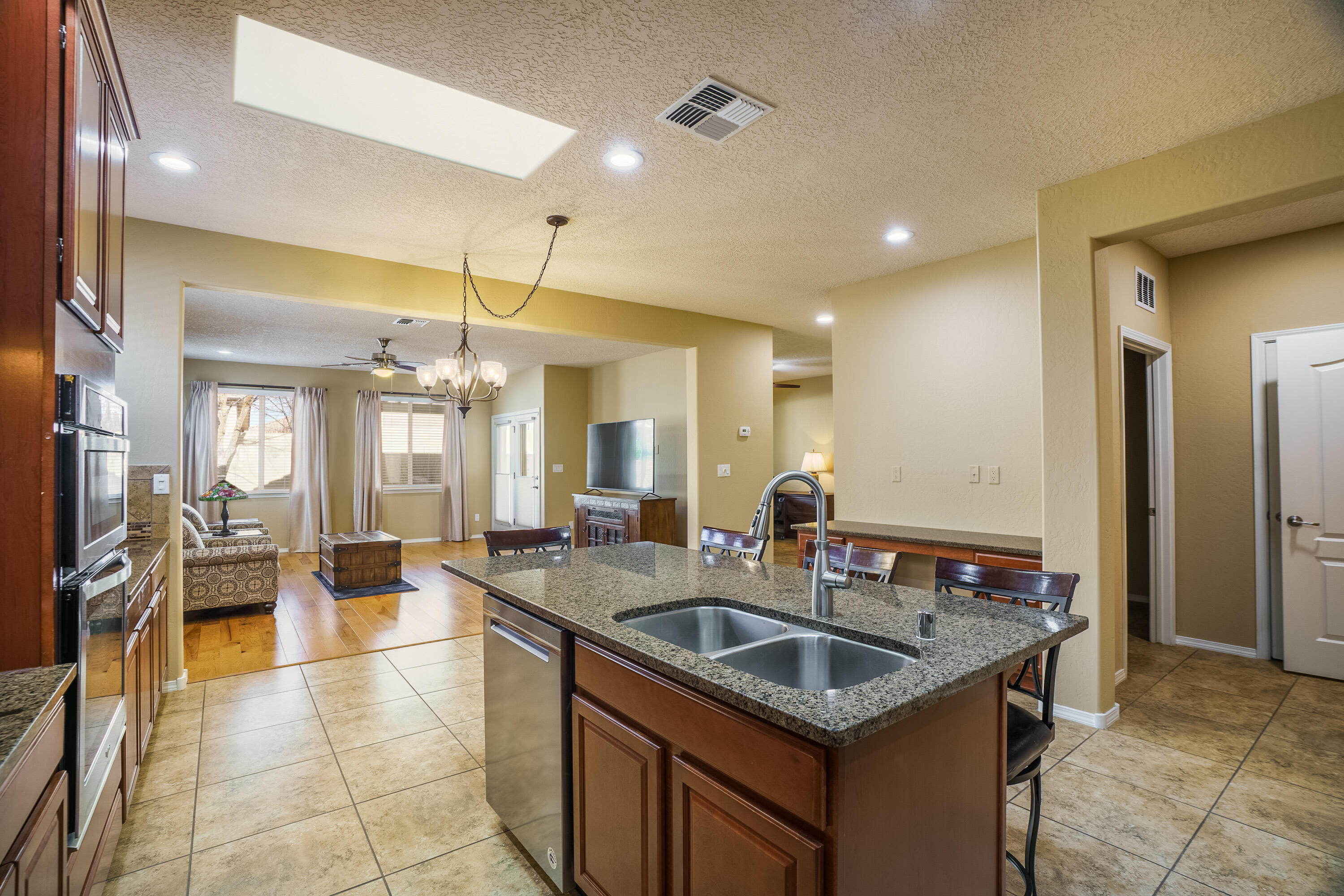 927 Salt Cedar Court, Bernalillo, New Mexico image 12