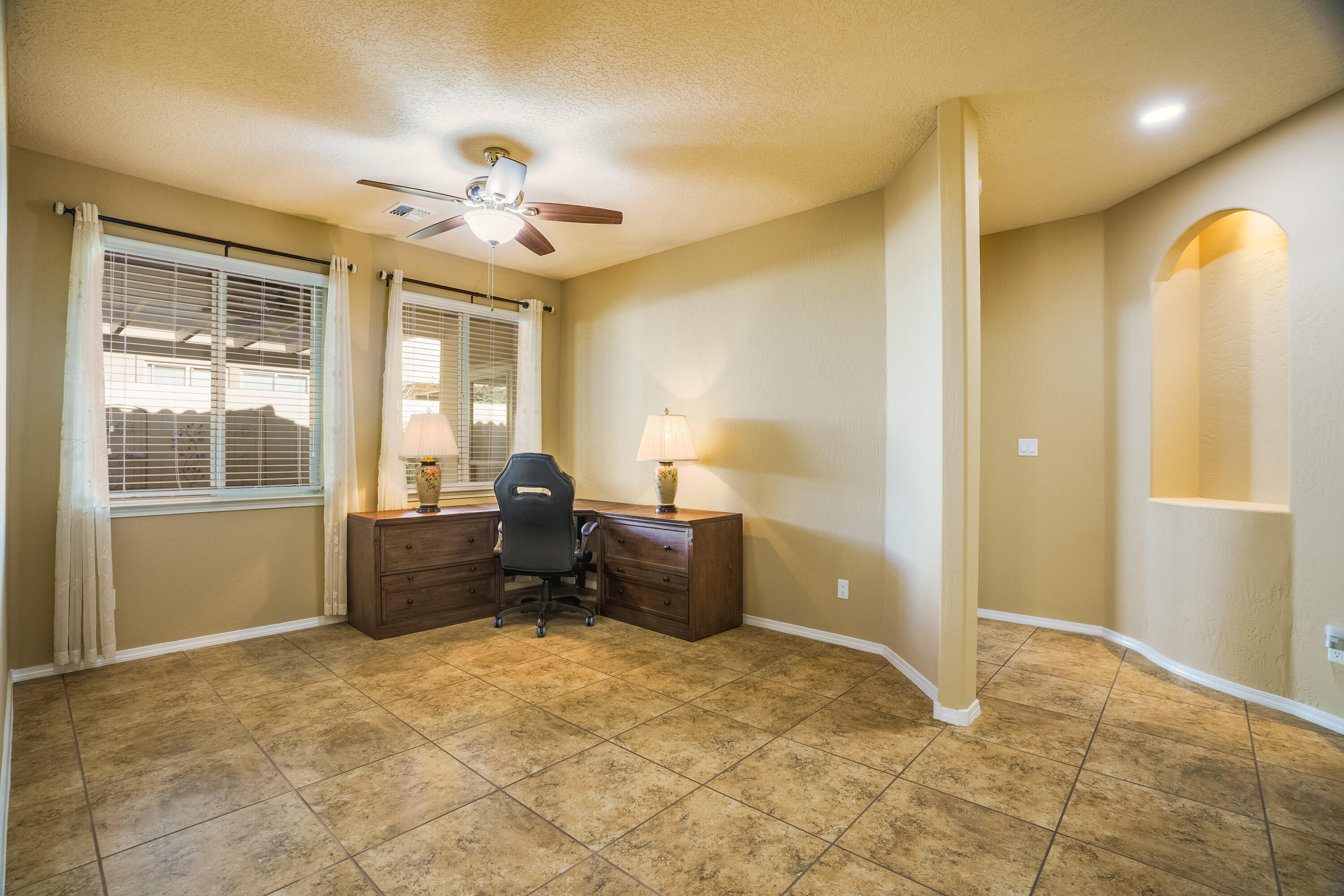 927 Salt Cedar Court, Bernalillo, New Mexico image 16