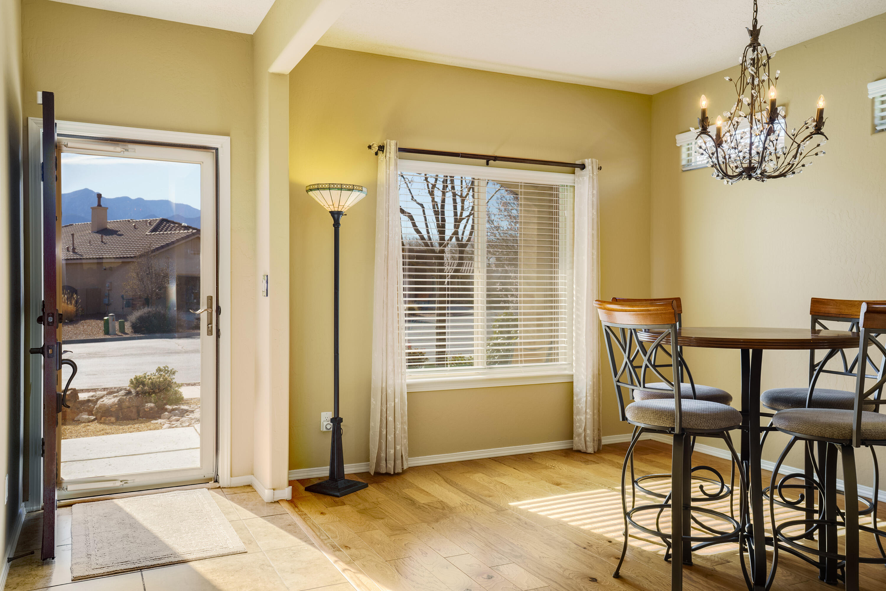 927 Salt Cedar Court, Bernalillo, New Mexico image 4