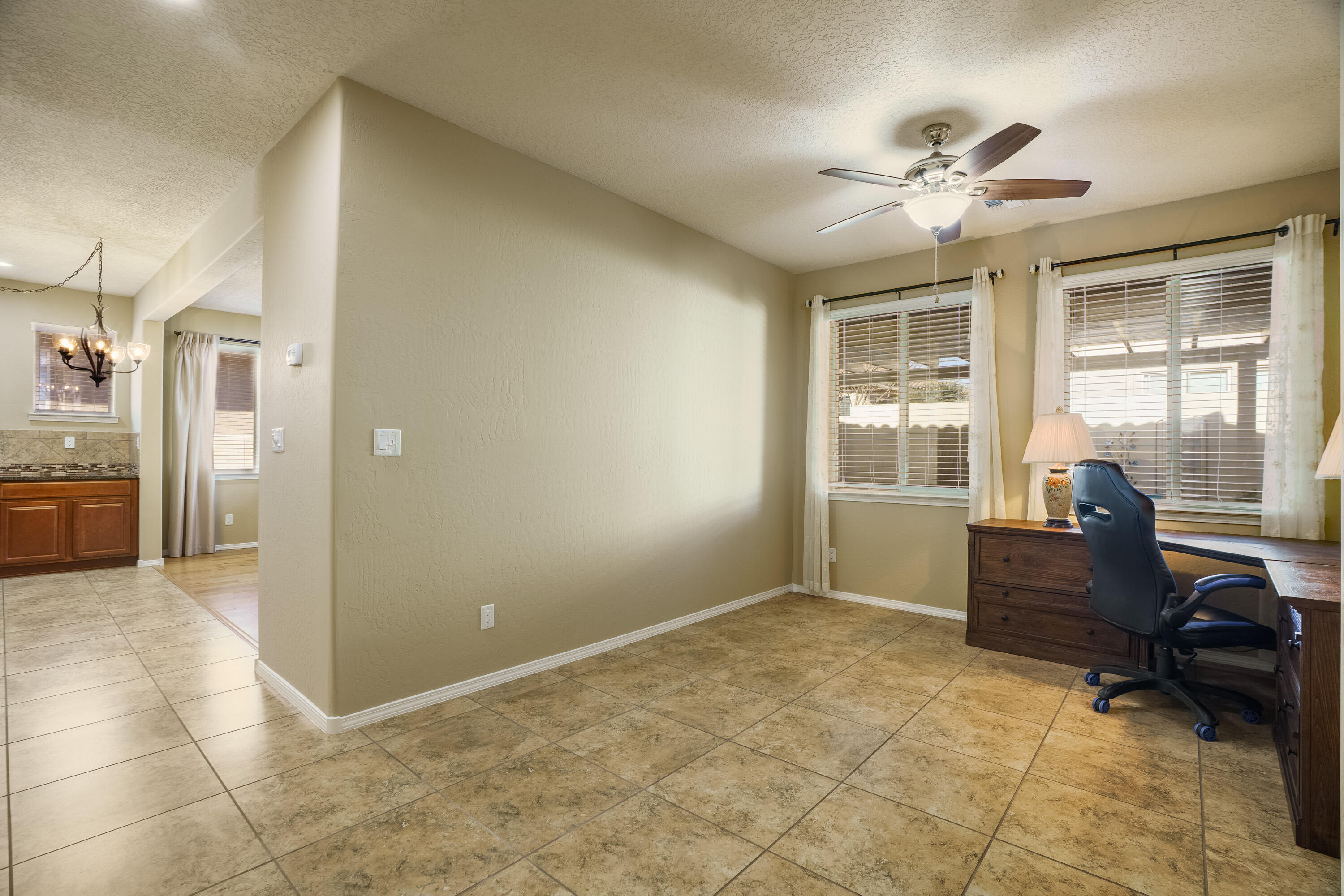 927 Salt Cedar Court, Bernalillo, New Mexico image 17