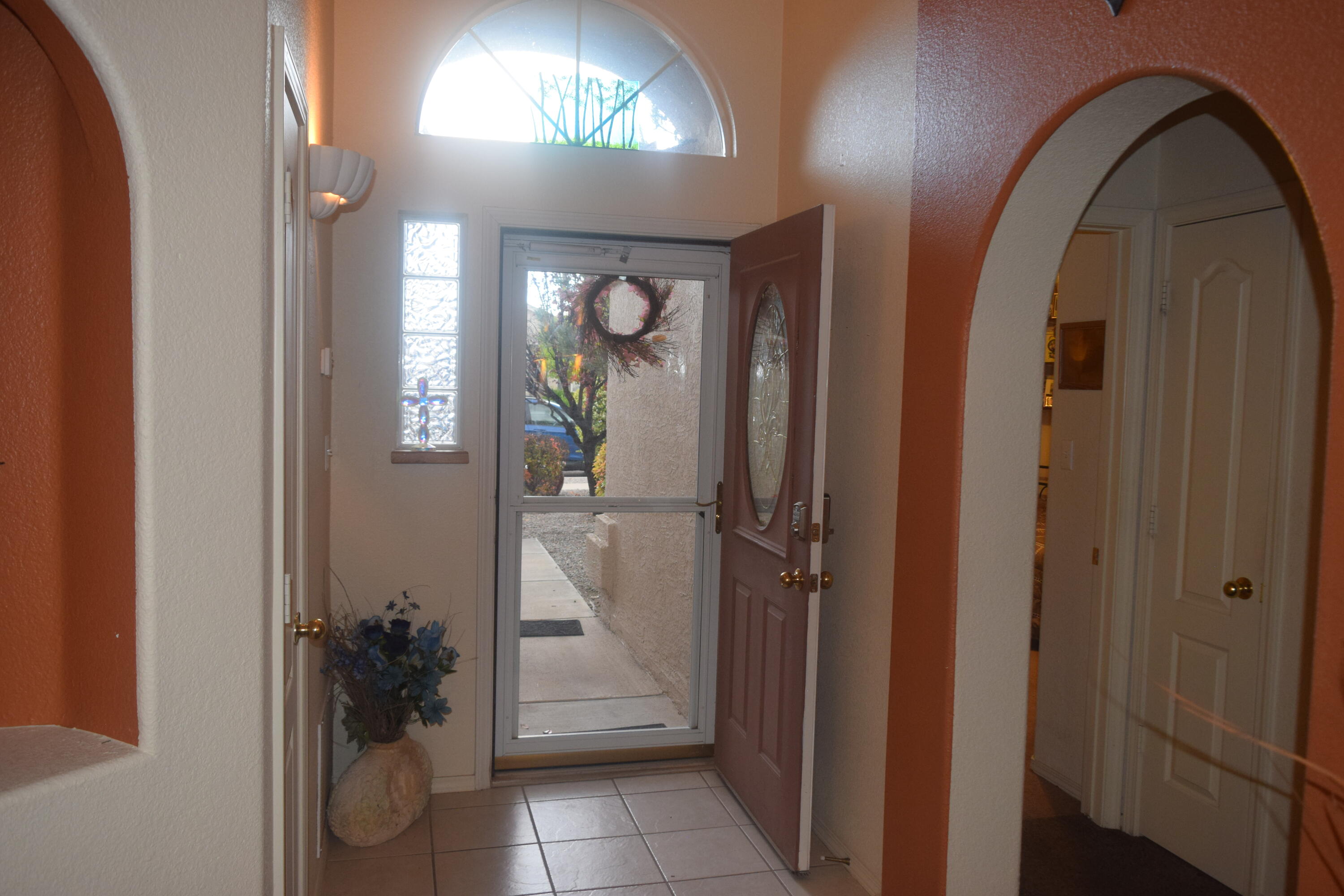 757 Valley Meadows Drive, Rio Rancho, New Mexico image 2