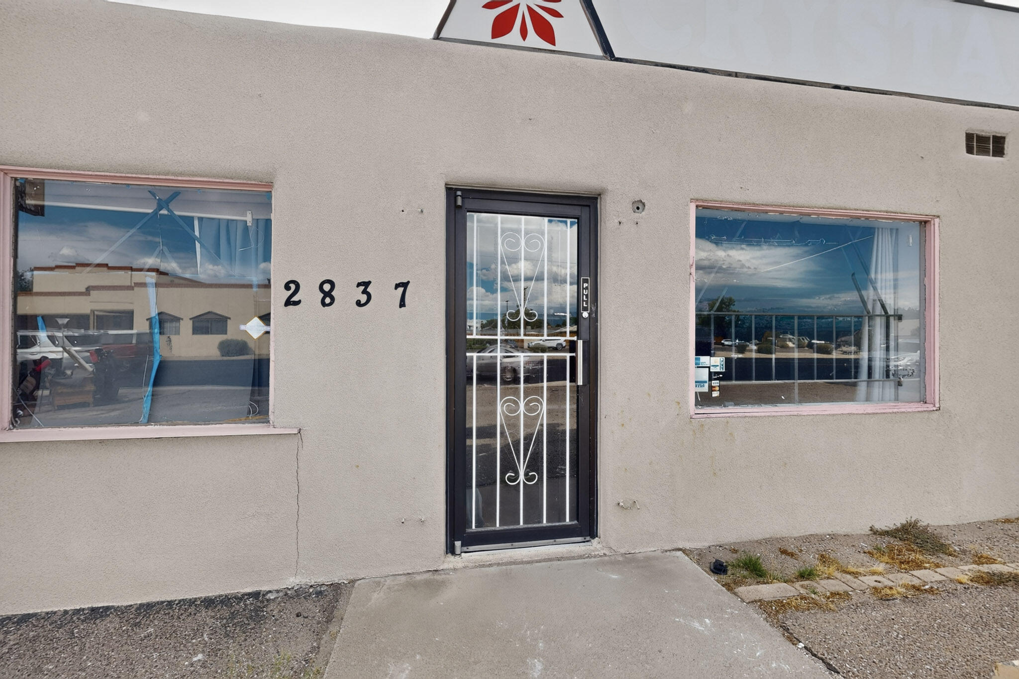 2837 San Mateo Boulevard NE