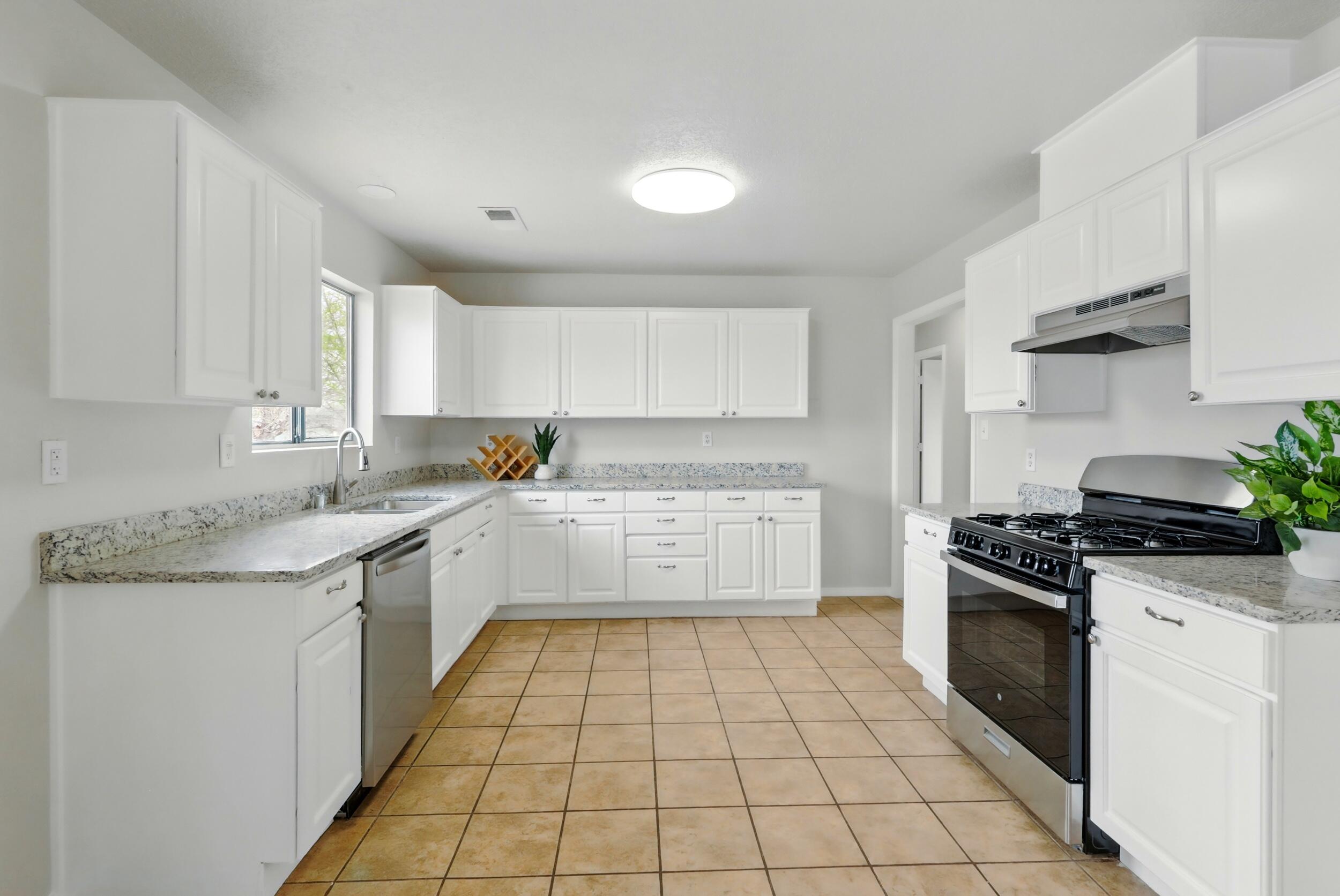 1612 Edith Drive, Belen, New Mexico image 5