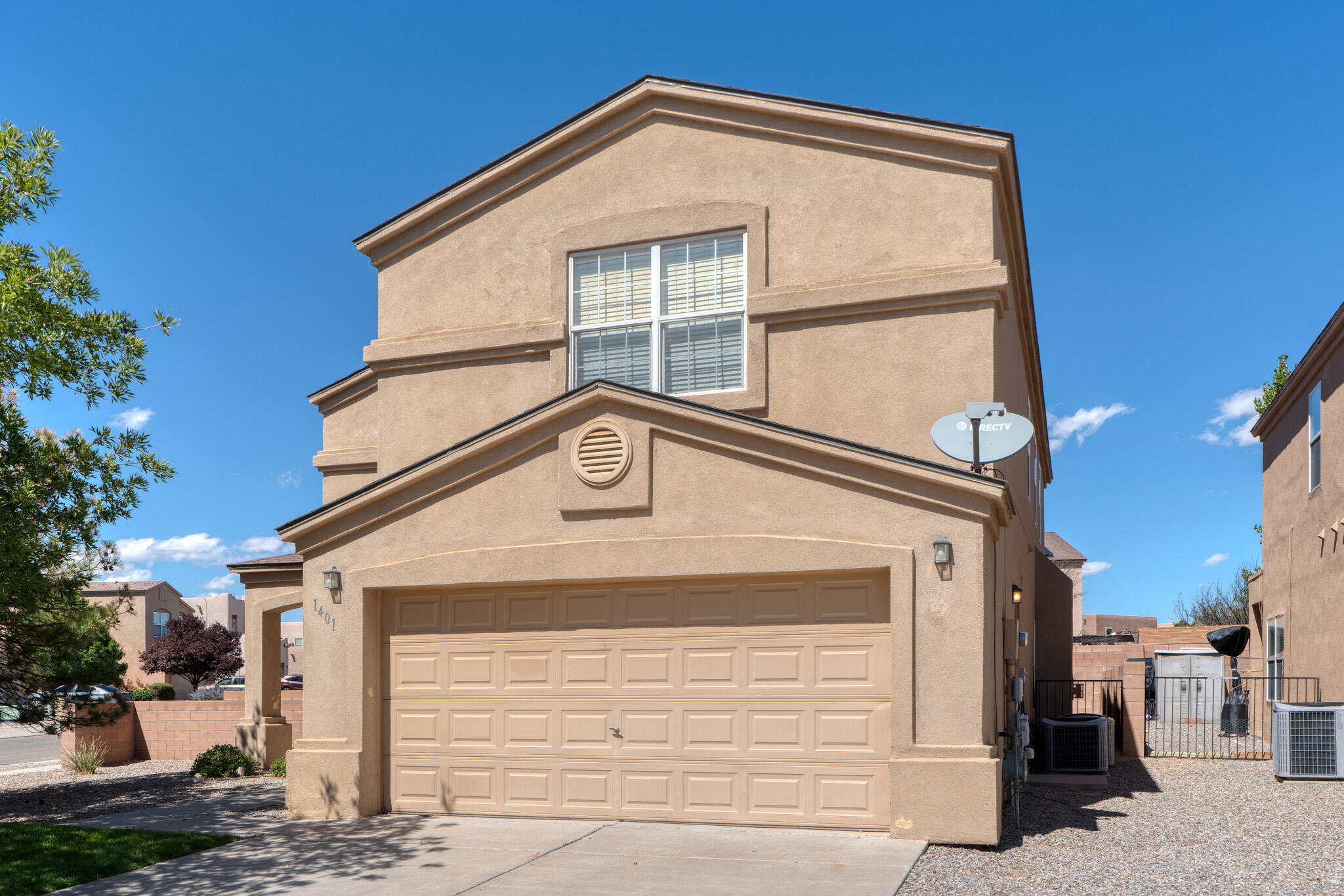 1401 Isleta Court NE