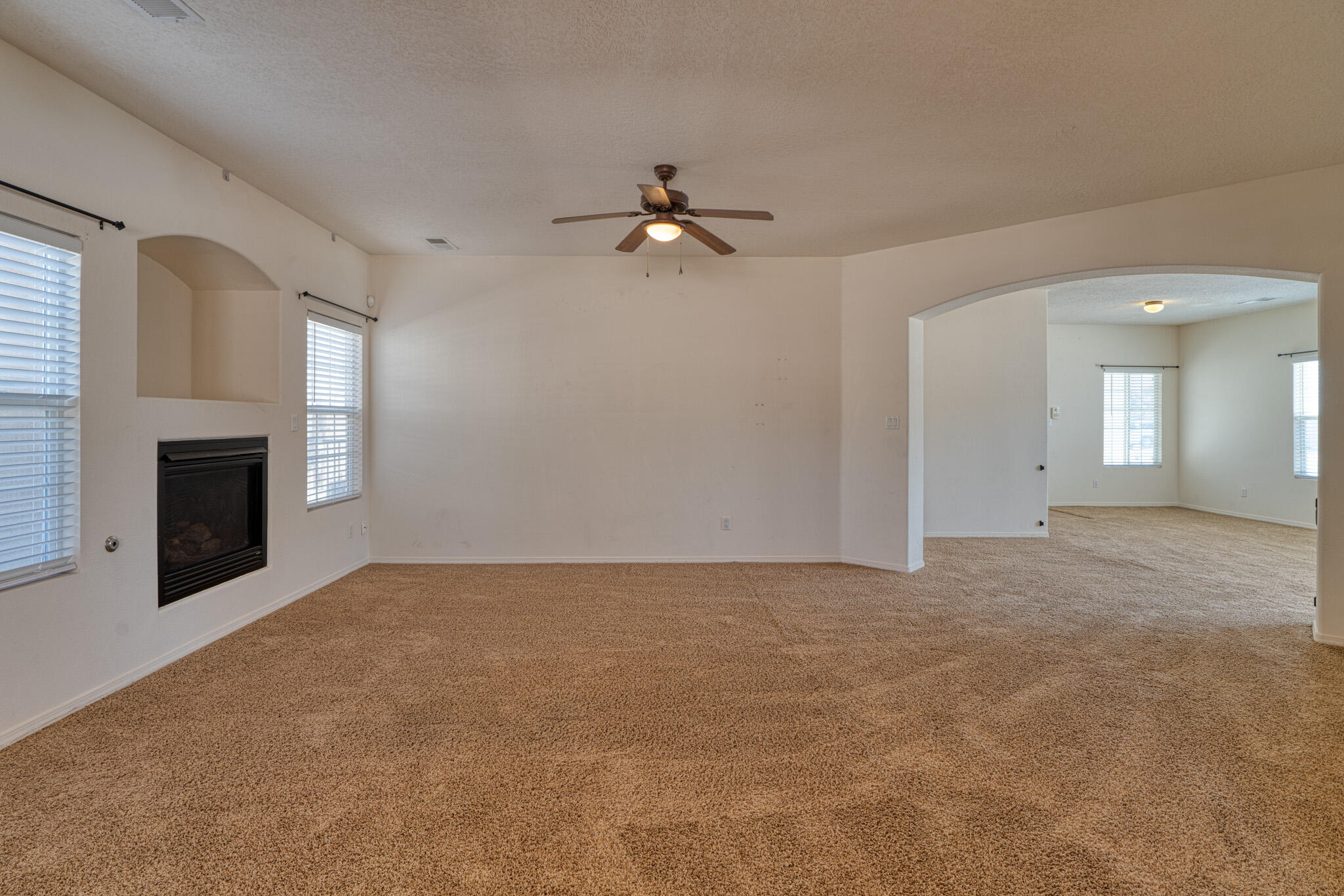 1401 Isleta Court NE