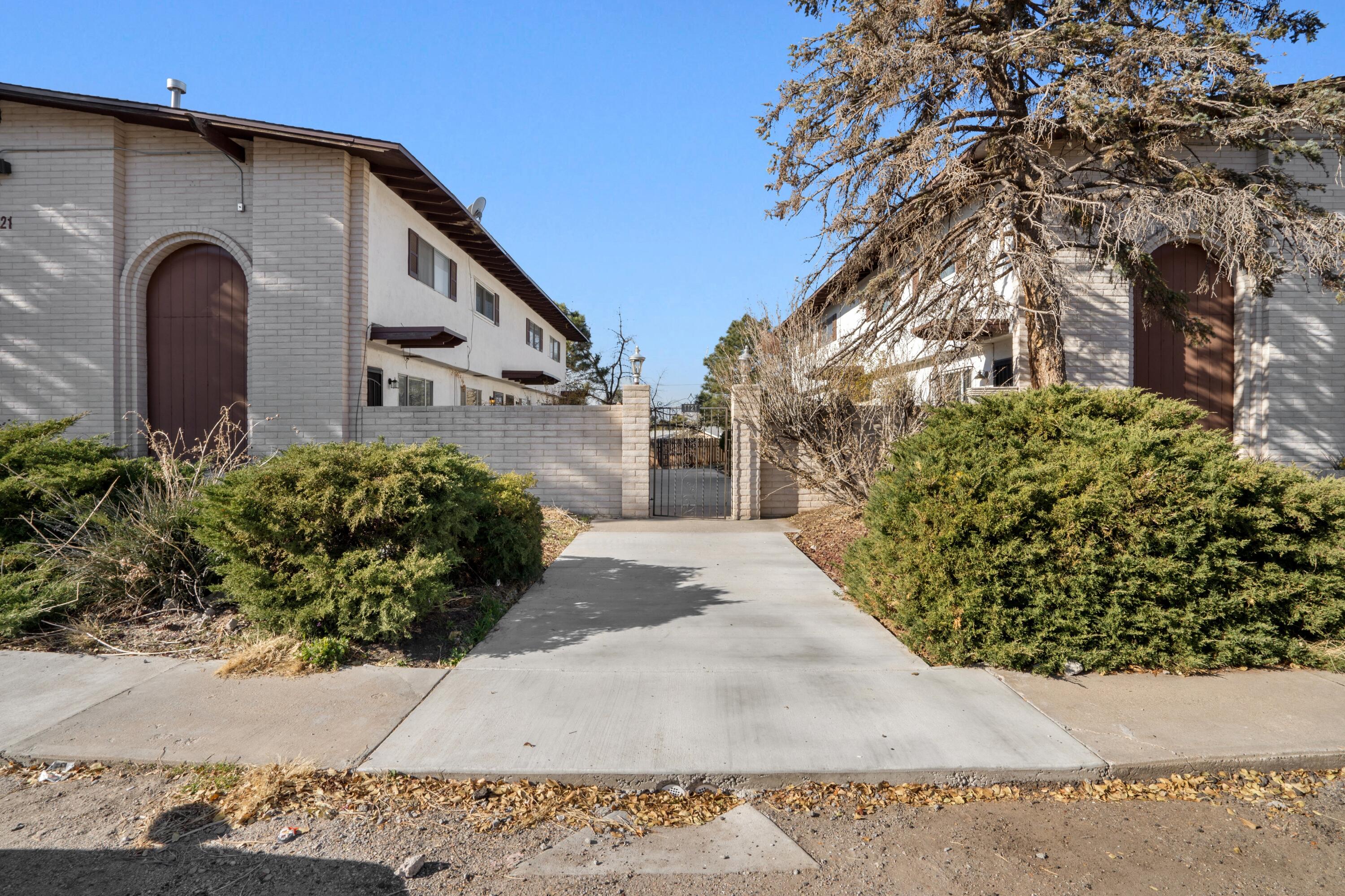 1121 Chelwood Park Boulevard #8, Albuquerque, New Mexico image 1