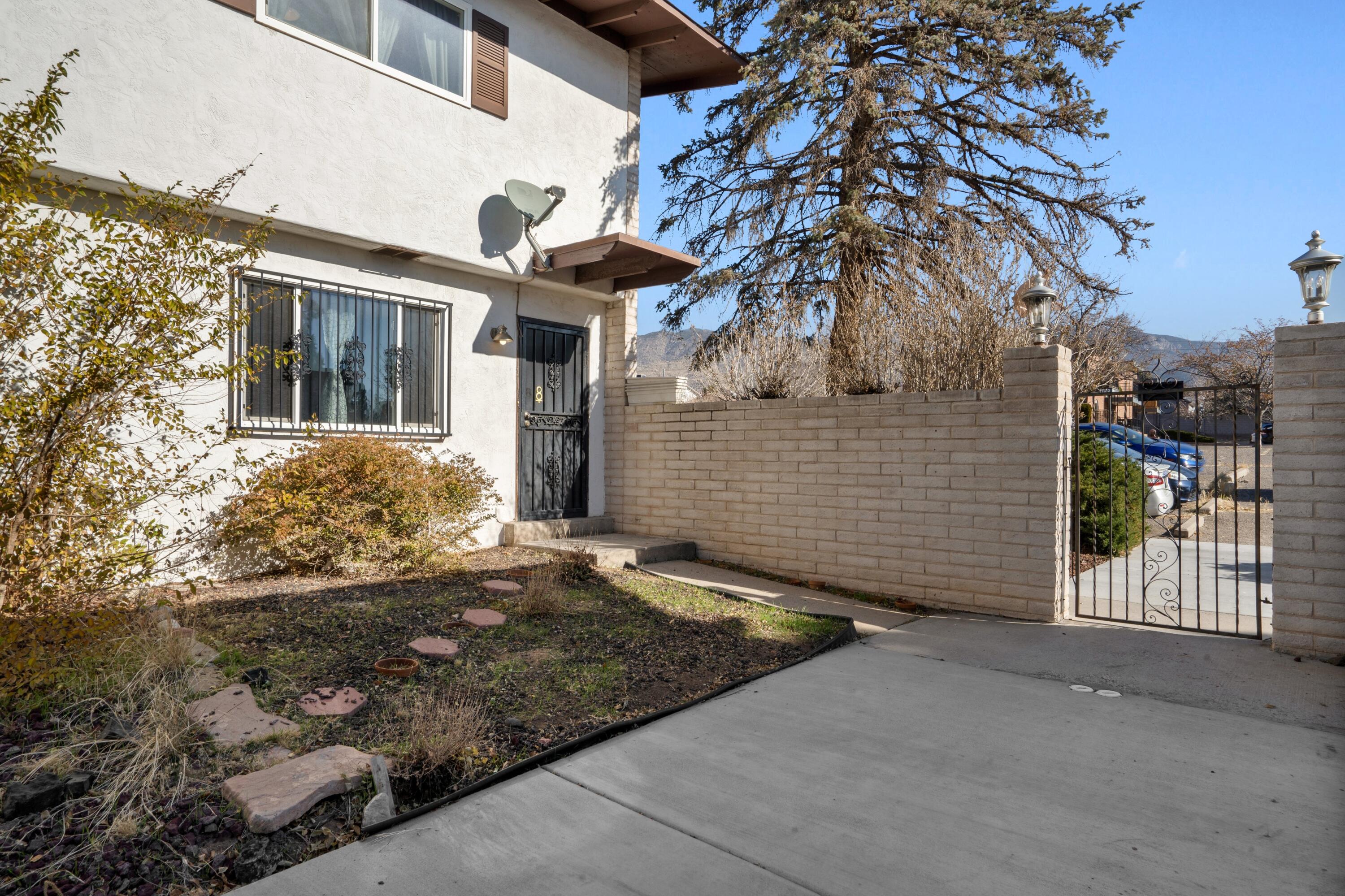 1121 Chelwood Park Boulevard #8, Albuquerque, New Mexico image 2