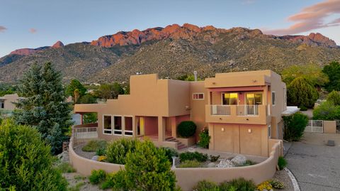 Homes For Sale - 626 Black Hawk Drive<br/> Bernalillo County, Albuquerque, NM 87122