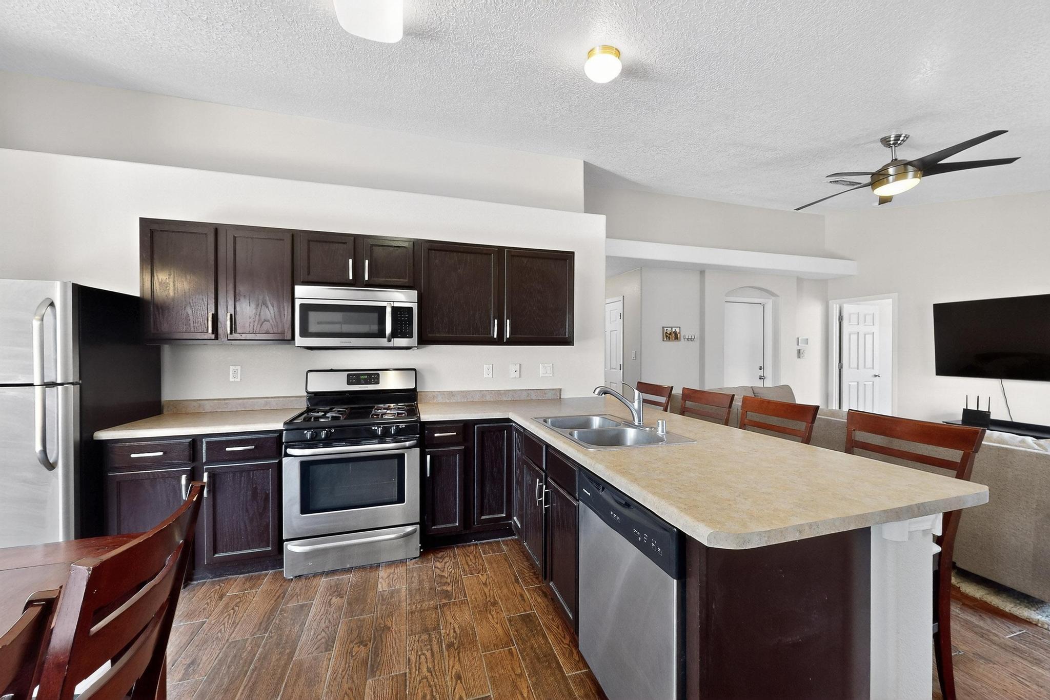 1223 Telstar Loop, Albuquerque, New Mexico image 2