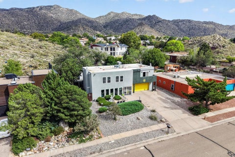 Homes For Sale - 1124 Turner Drive<br/> Albuquerque, NM 87123