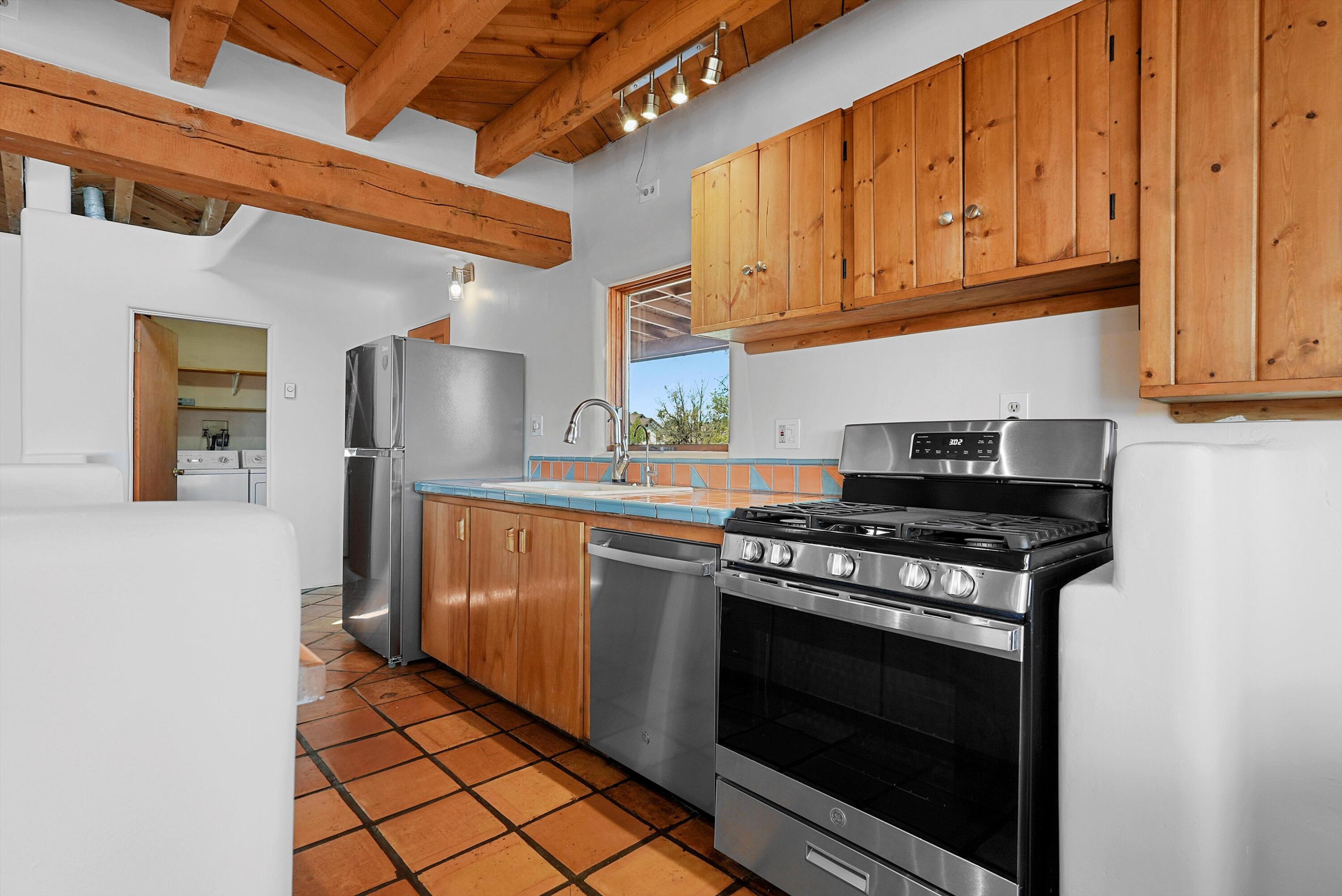 110 Calle Debra, Santa Fe, New Mexico image 9