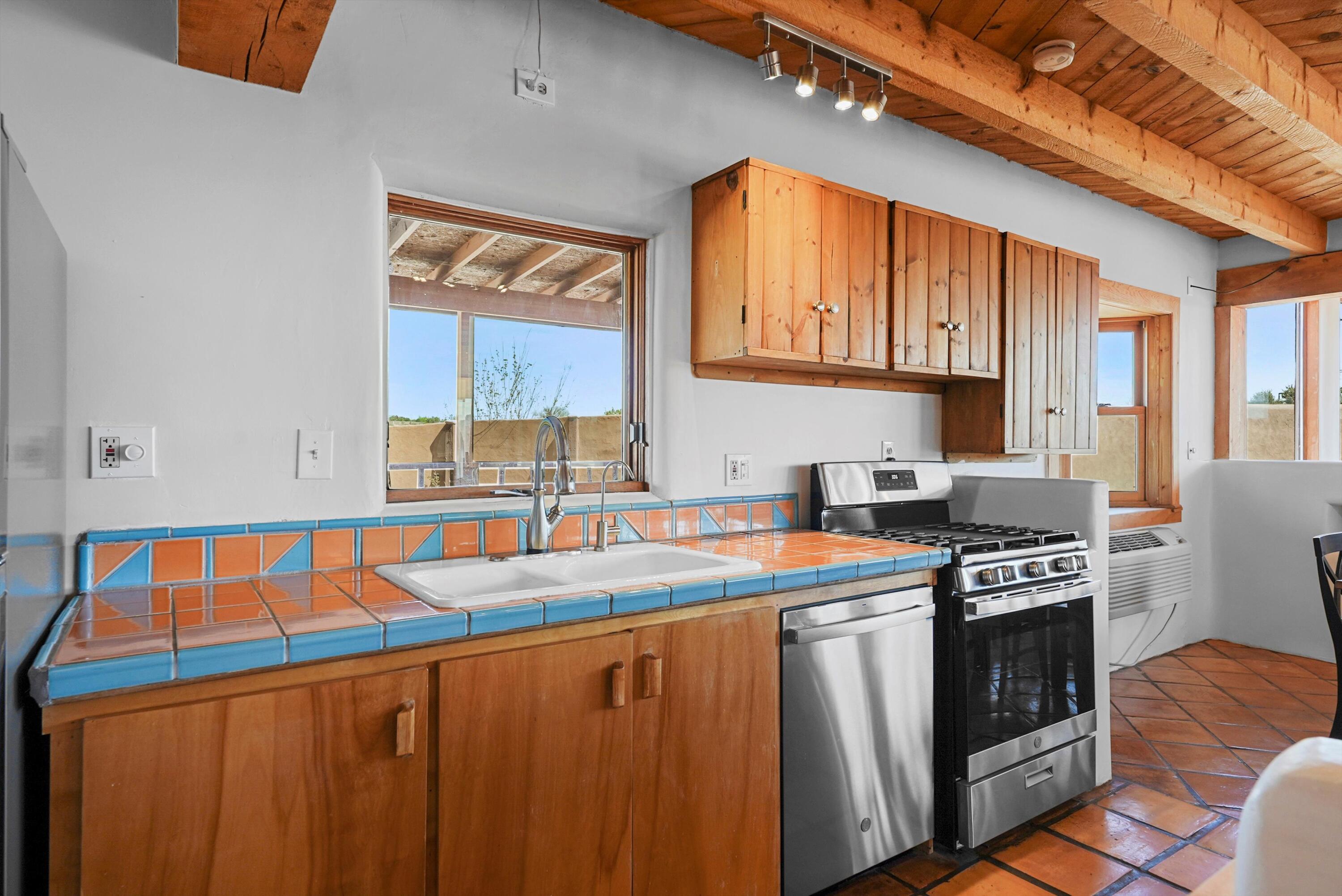 110 Calle Debra, Santa Fe, New Mexico image 8
