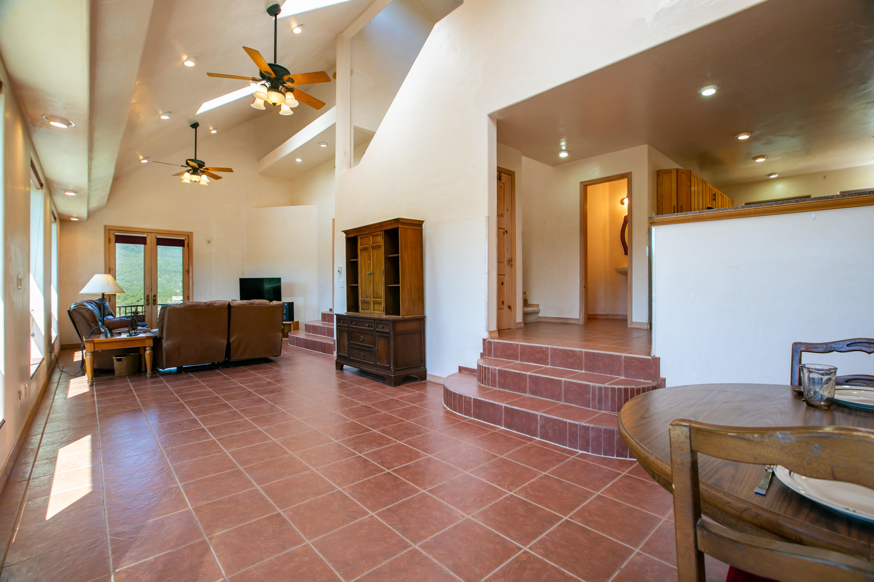 40 El Gallo Road