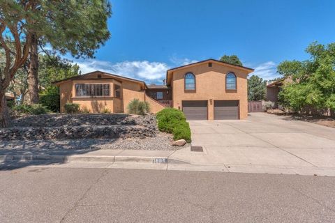 Photo of 1805 NOTRE DAME Drive NE, Albuquerque, NM 87106 (MLS # 1088805)